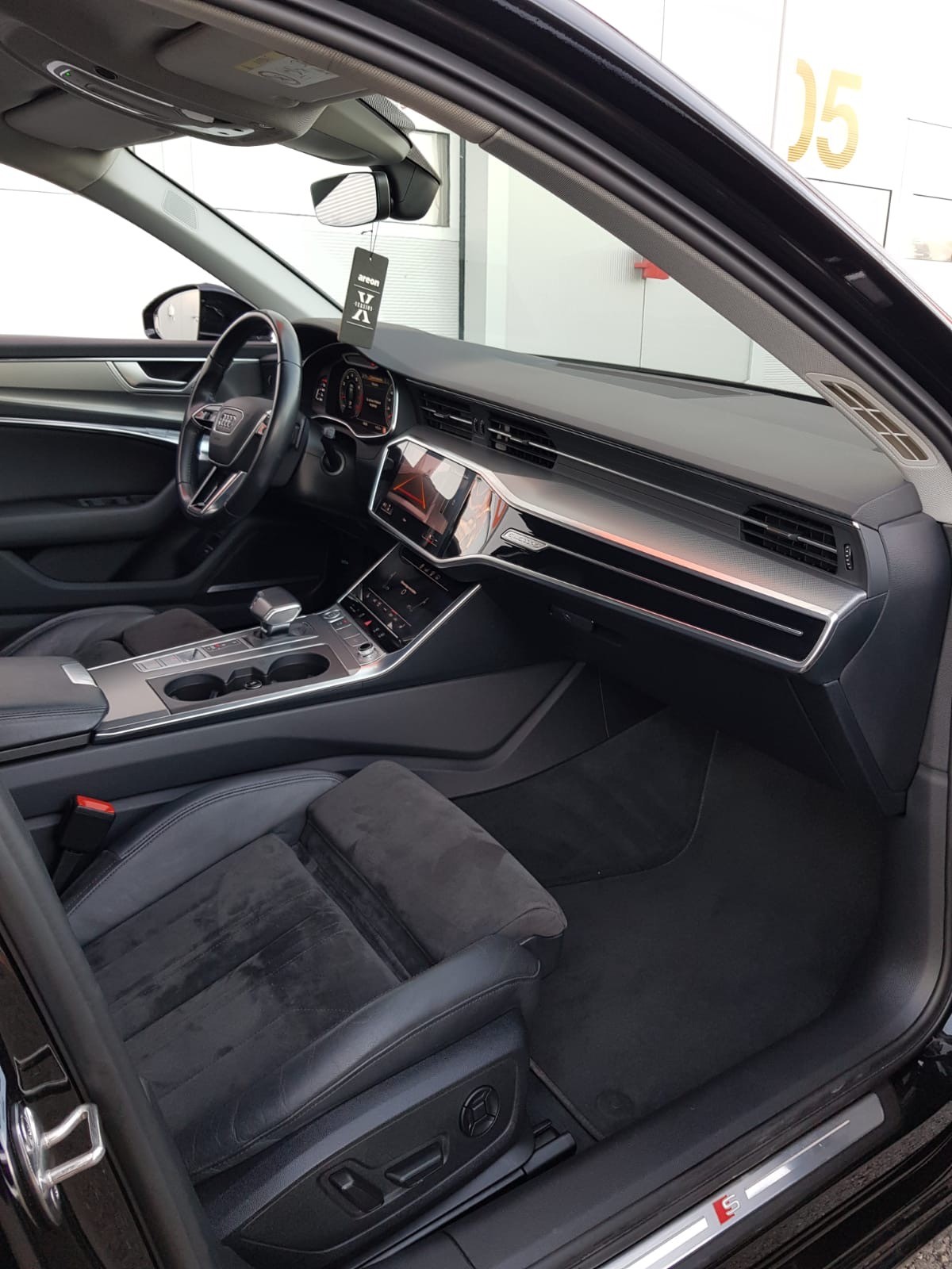 AUDI A6 Avant 55 TFSI Sport quattro S-tronic-image-13