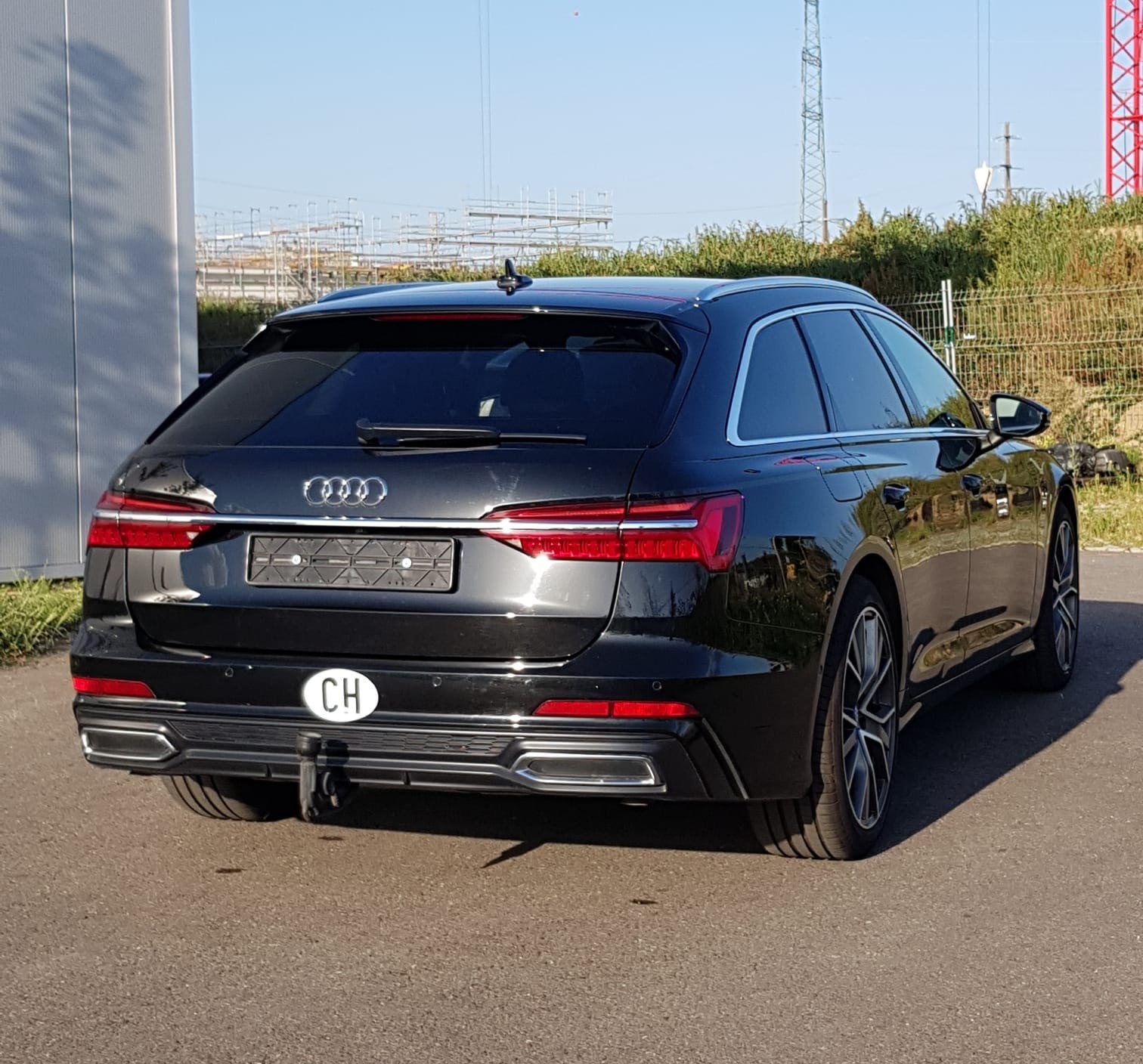 AUDI A6 Avant 55 TFSI Sport quattro S-tronic-image-4