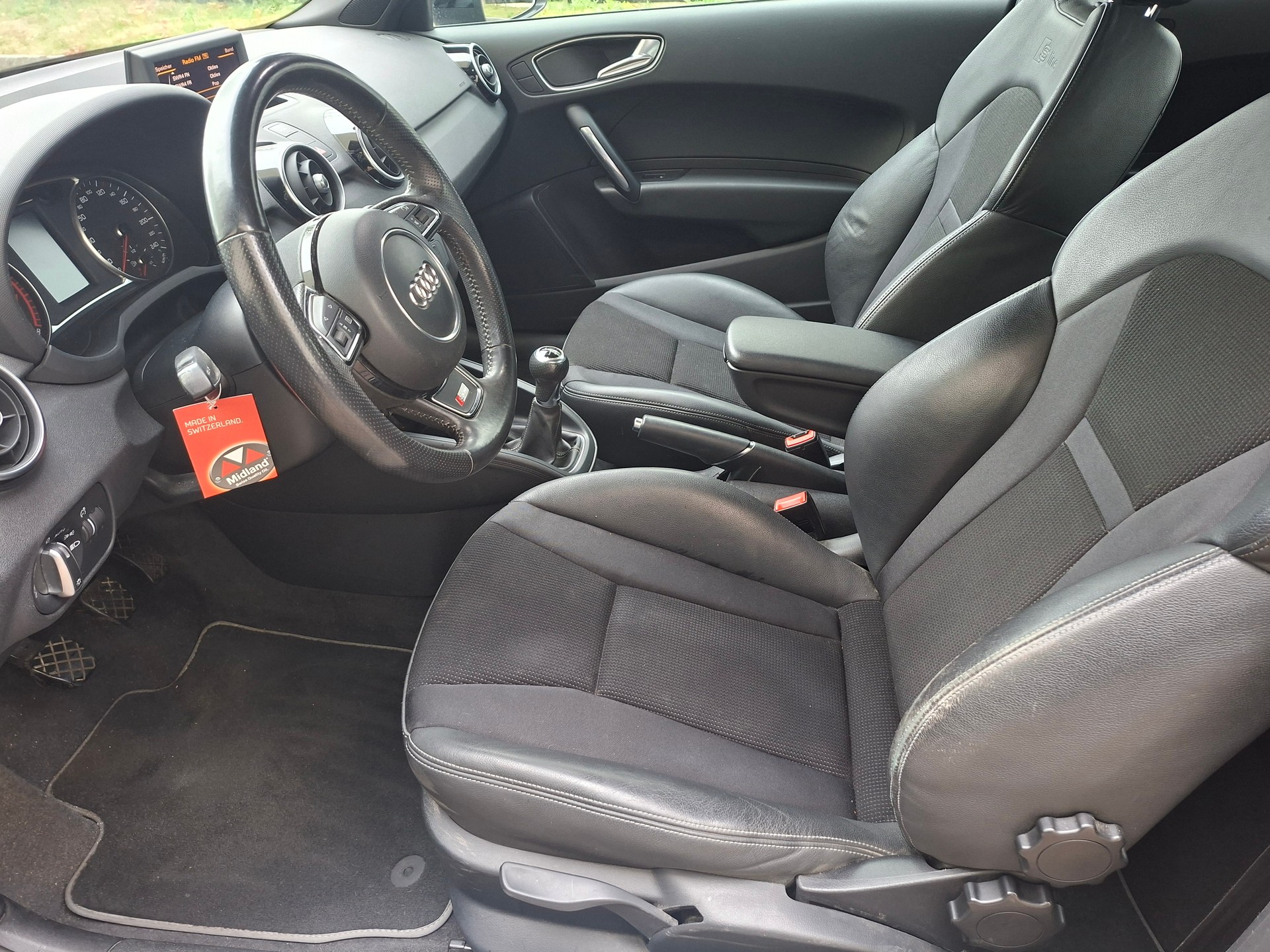 AUDI A1 1.4 TFSI S Line-image-6