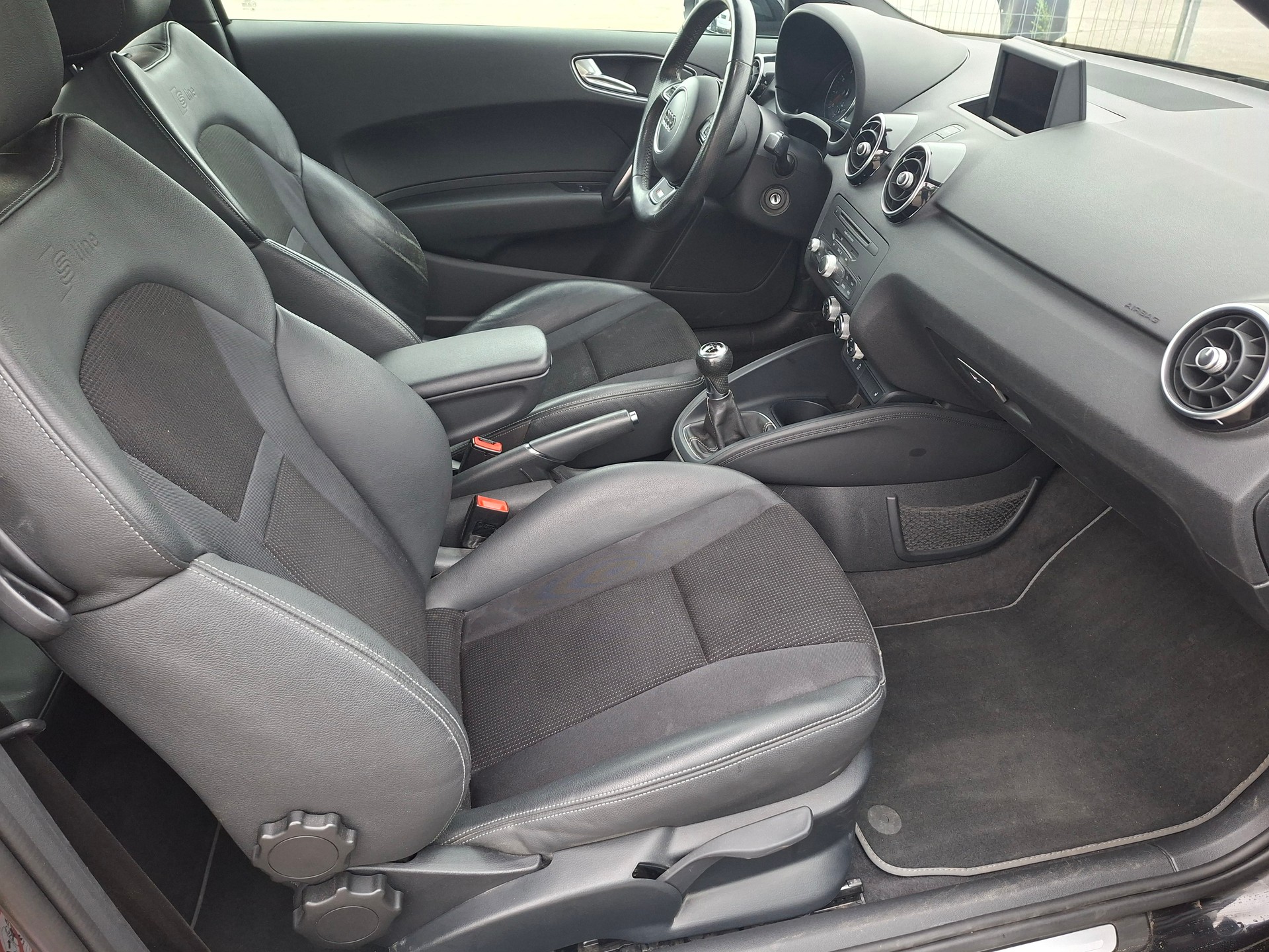 AUDI A1 1.4 TFSI S Line-image-7
