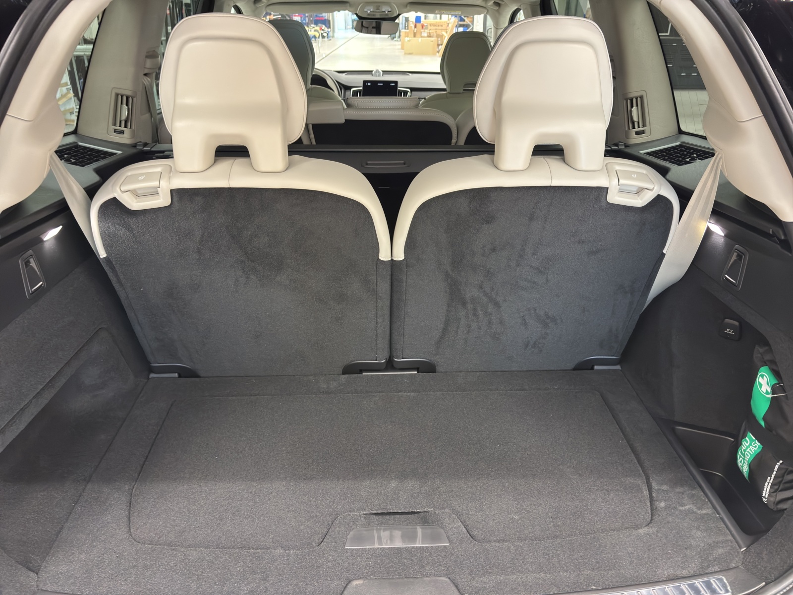 VOLVO XC90 2.0 T8 TE Ultra Bright eAWD-image-12