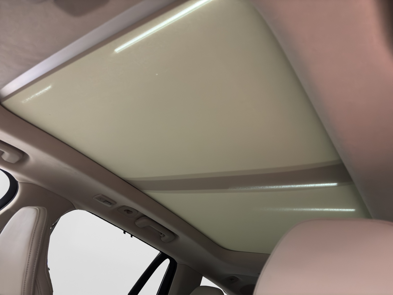 VOLVO XC90 2.0 T8 TE Ultra Bright eAWD-image-5