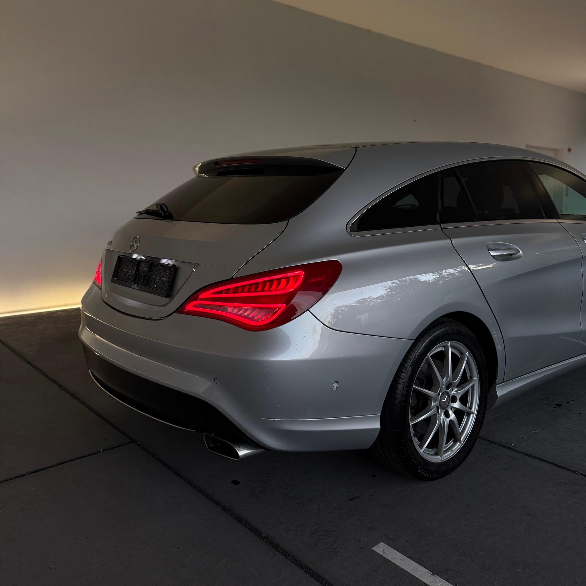 MERCEDES-BENZ CLA Shooting Brake 180 7G-DCT-image-6