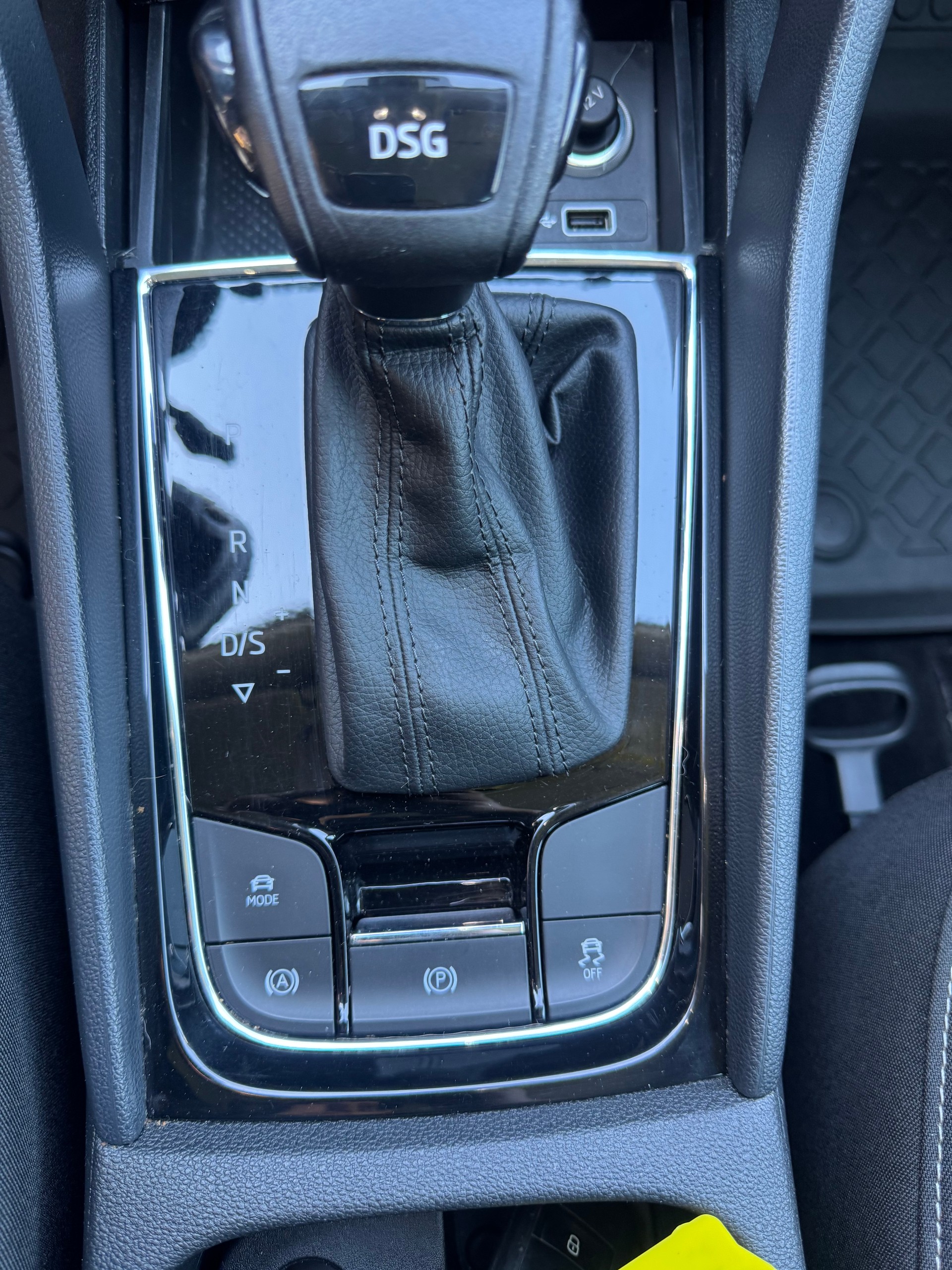 SKODA Karoq 1.5 TSI ACT Drive DSG-image-12