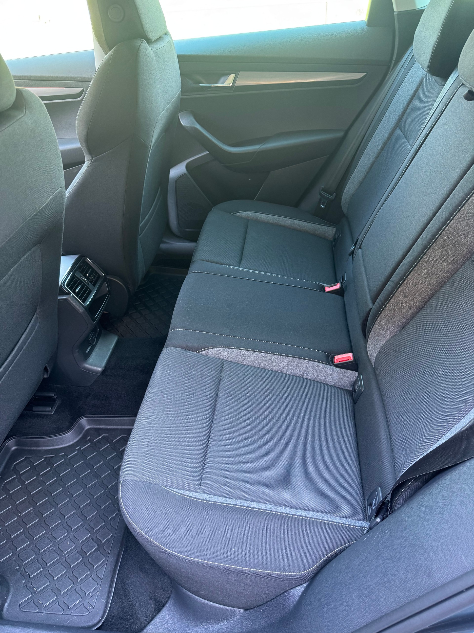 SKODA Karoq 1.5 TSI ACT Drive DSG-image-9