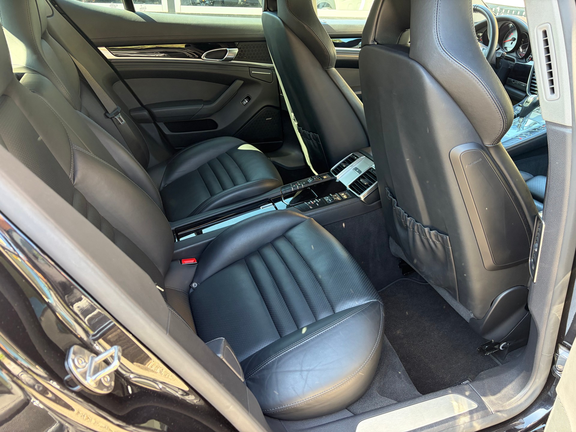 PORSCHE Panamera 4S 3.0 PDK-image-3