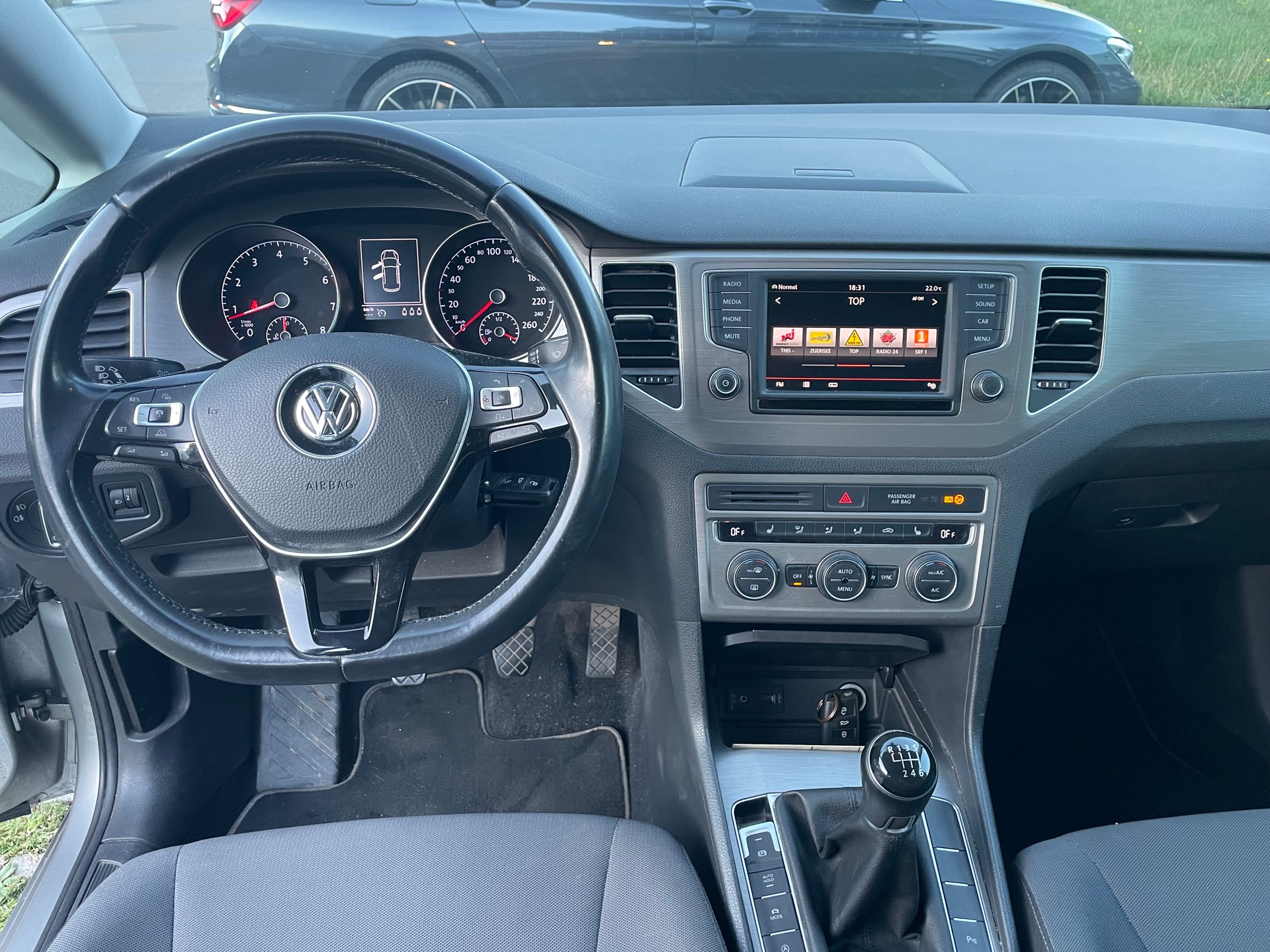 VW Golf Sportsvan 1.4 TSI Comfortline-image-8