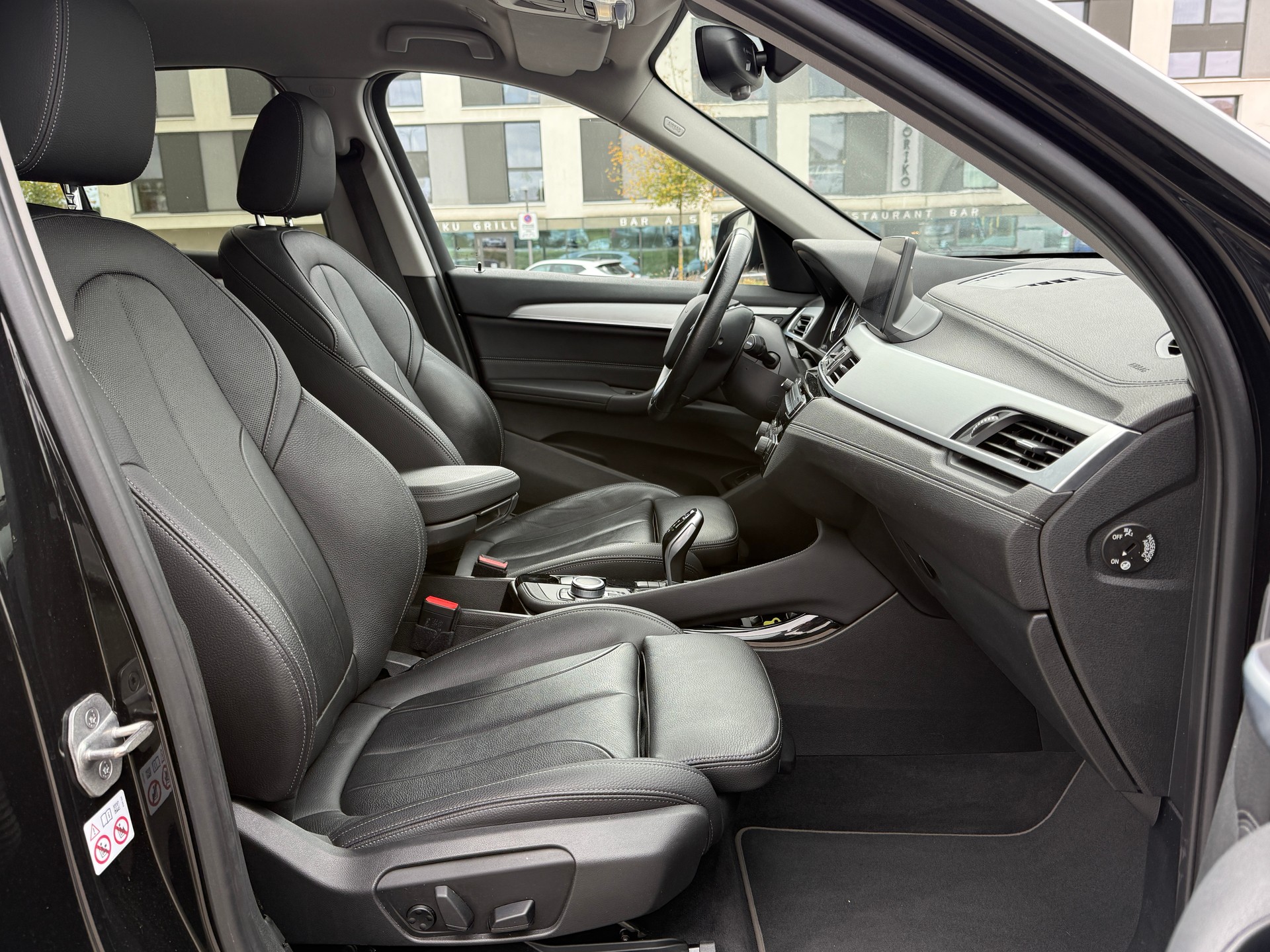BMW X1 sDrive 18i M Sport Steptronic DSK - Nouvelle Expertise du Jour : 23.10.2026 - Garantie 12 mois ou 20‘000 km-image-19