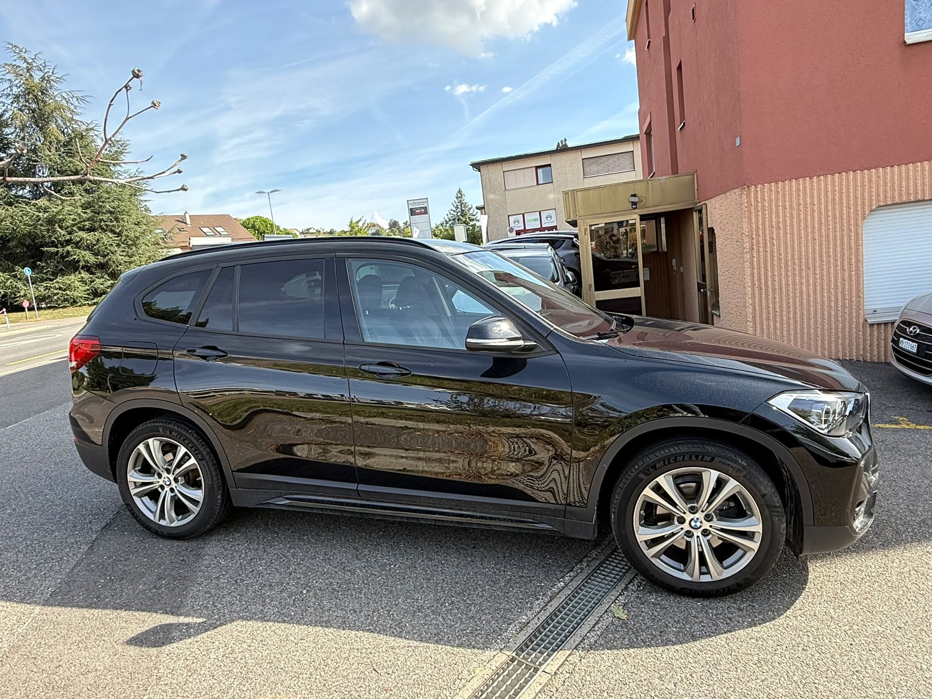 BMW X1 sDrive 18i M Sport Steptronic DSK-image-6