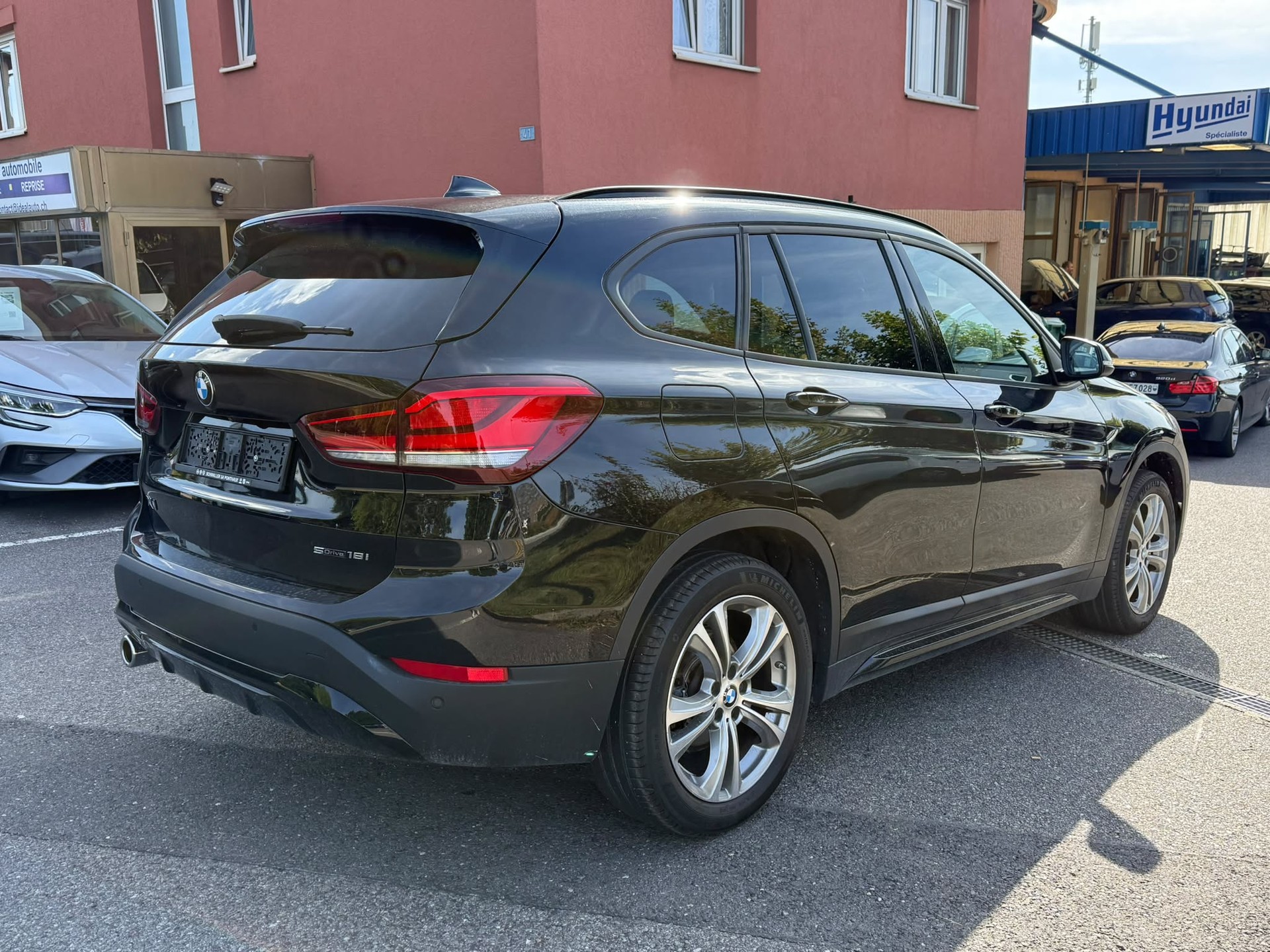 BMW X1 sDrive 18i M Sport Steptronic DSK-image-4