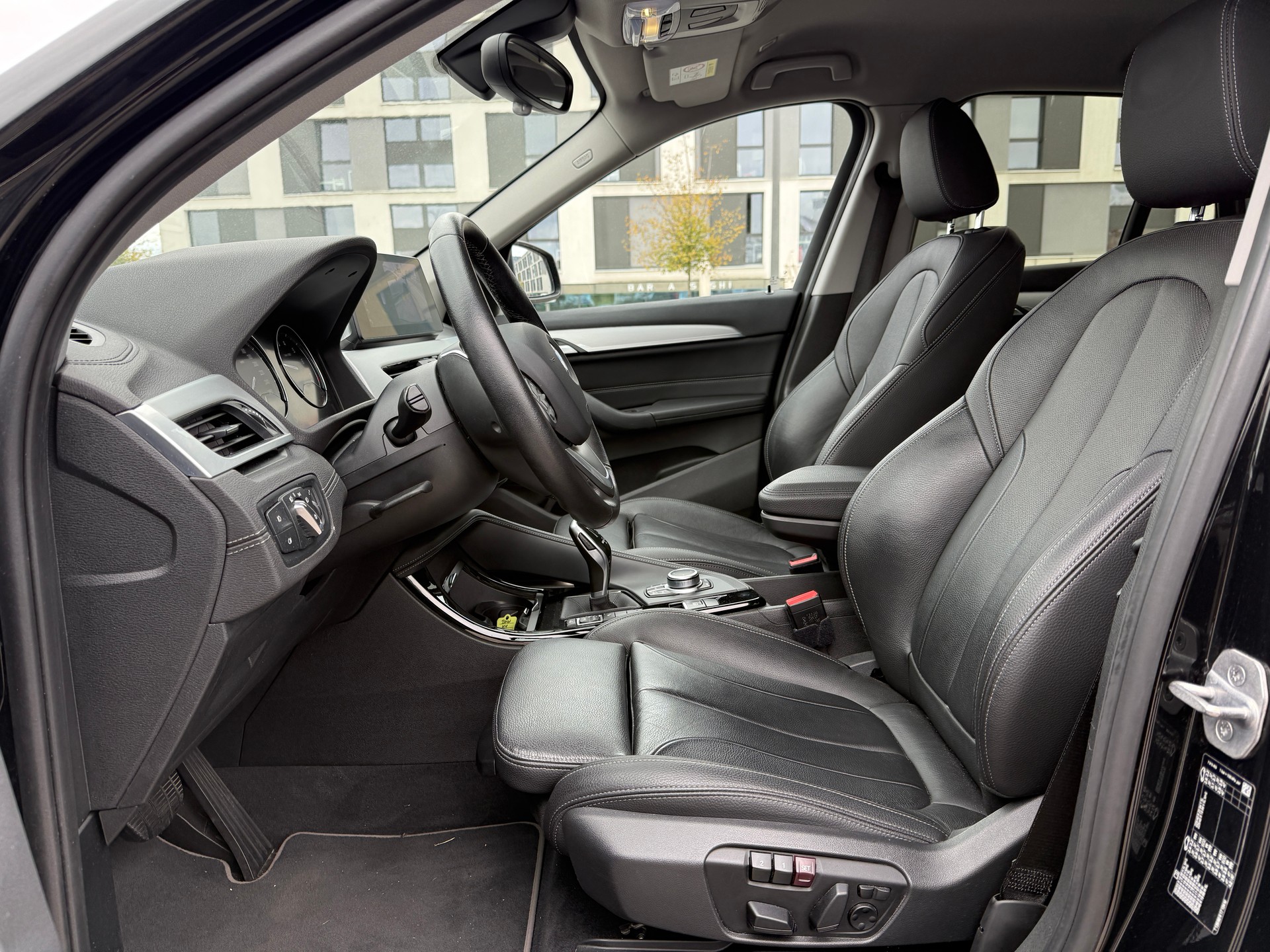 BMW X1 sDrive 18i M Sport Steptronic DSK - Nouvelle Expertise du Jour : 23.10.2026 - Garantie 12 mois ou 20‘000 km-image-20