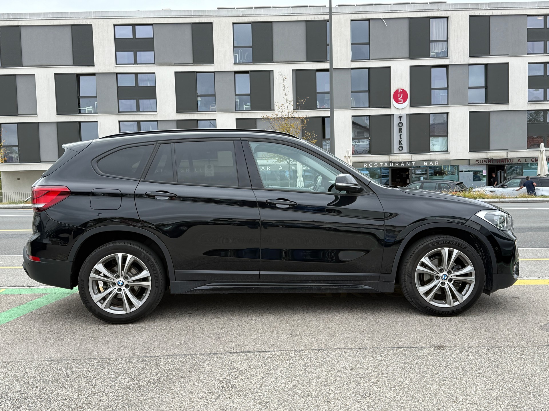BMW X1 sDrive 18i M Sport Steptronic DSK - Nouvelle Expertise du Jour : 23.10.2026 - Garantie 12 mois ou 20‘000 km-image-8
