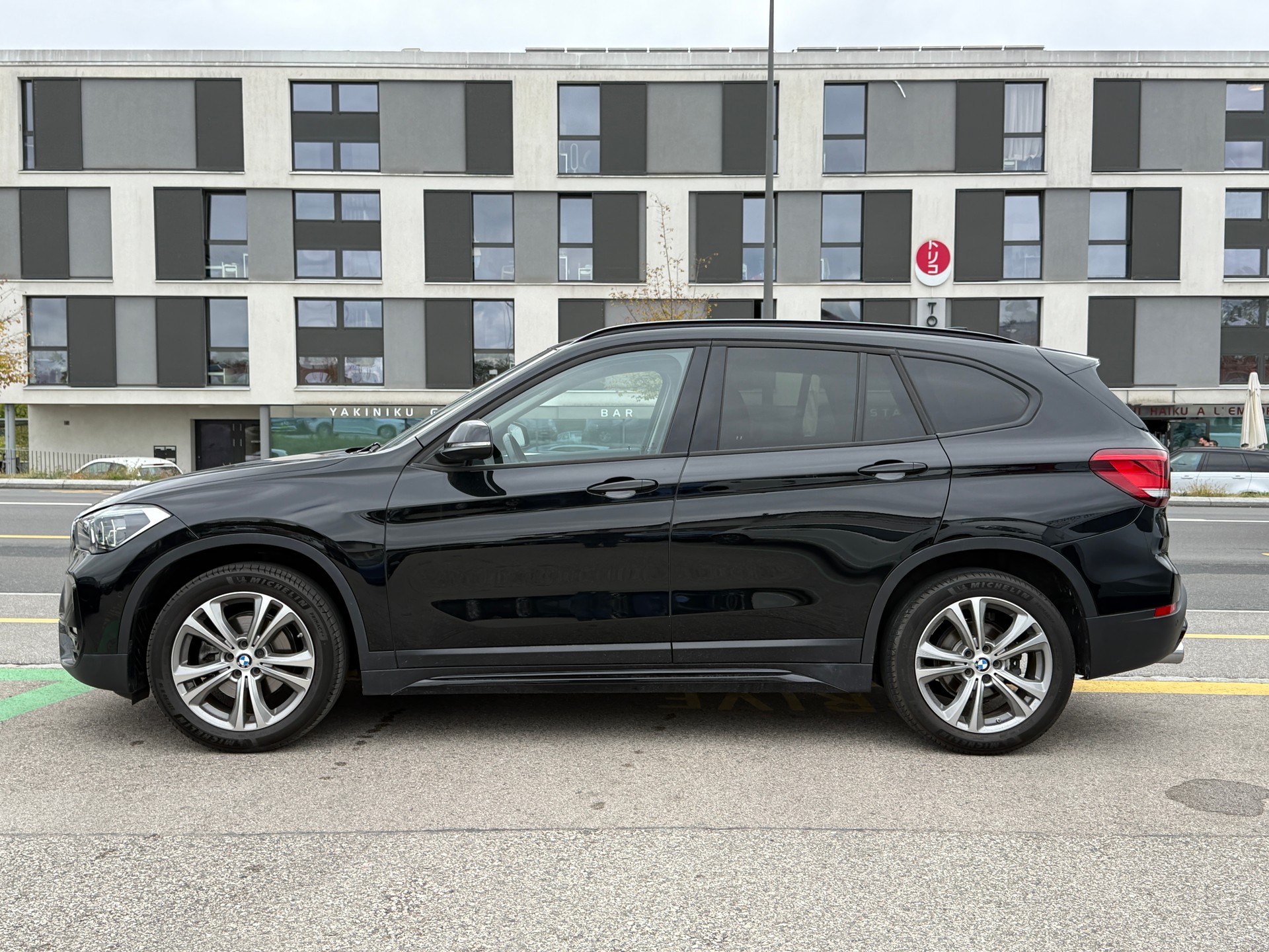 BMW X1 sDrive 18i M Sport Steptronic DSK - Nouvelle Expertise du Jour : 23.10.2026 - Garantie 12 mois ou 20‘000 km-image-7