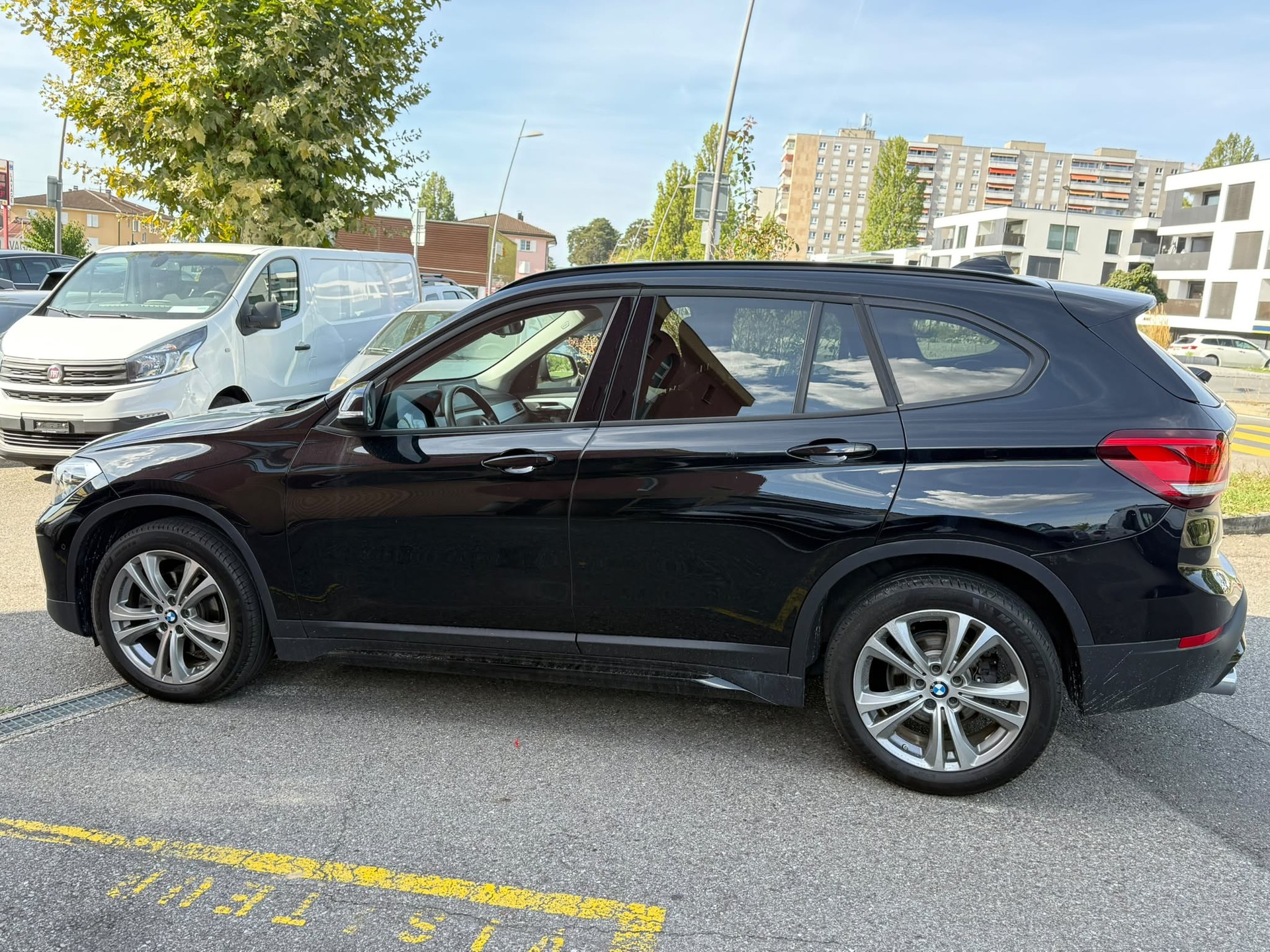 BMW X1 sDrive 18i M Sport Steptronic DSK-image-7