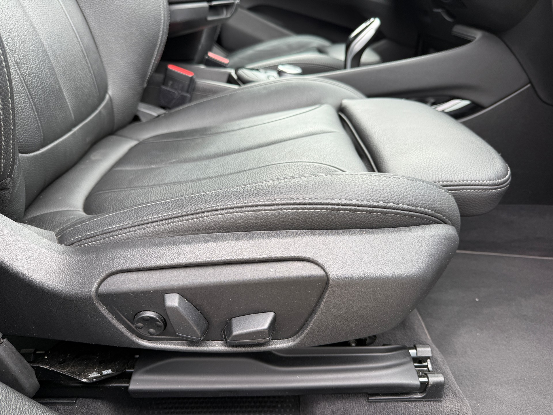 BMW X1 sDrive 18i M Sport Steptronic DSK - Nouvelle Expertise du Jour : 23.10.2026 - Garantie 12 mois ou 20‘000 km-image-23