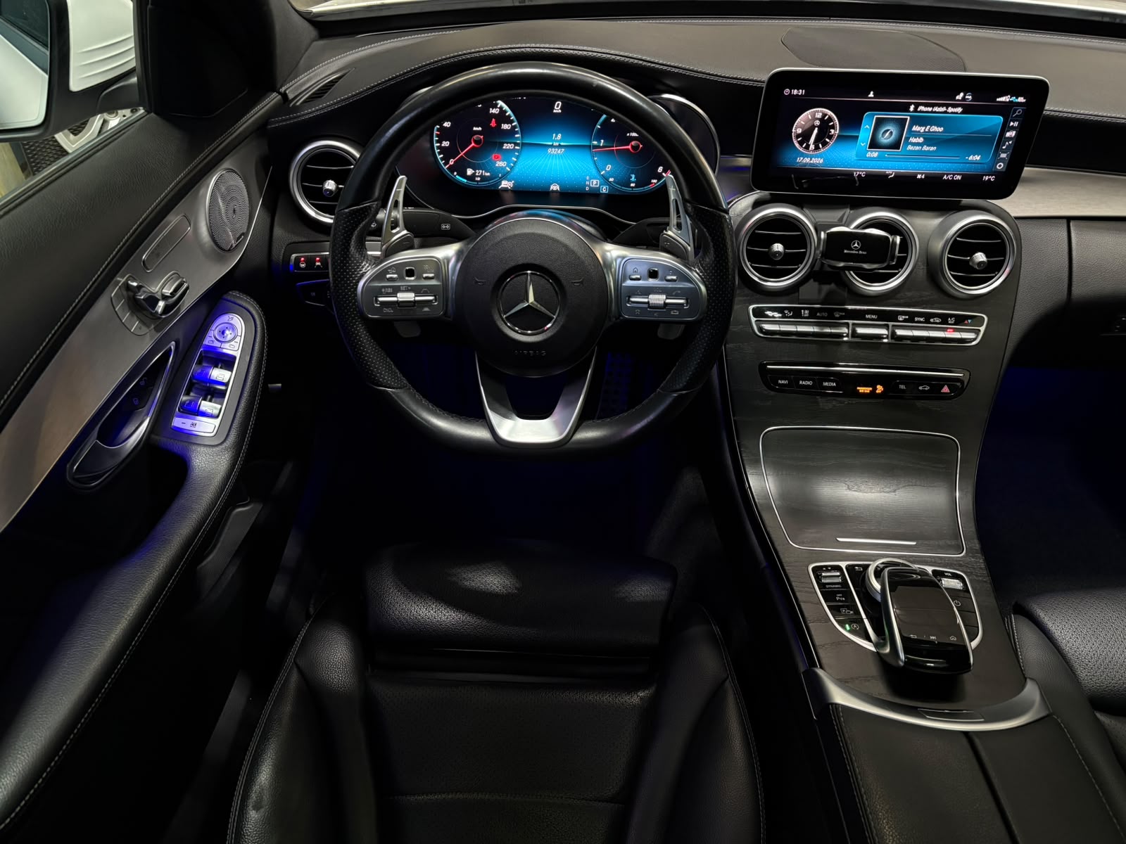 MERCEDES-BENZ C 220 d Swiss Star AMG Line 4Matic 9G-Tronic-image-14