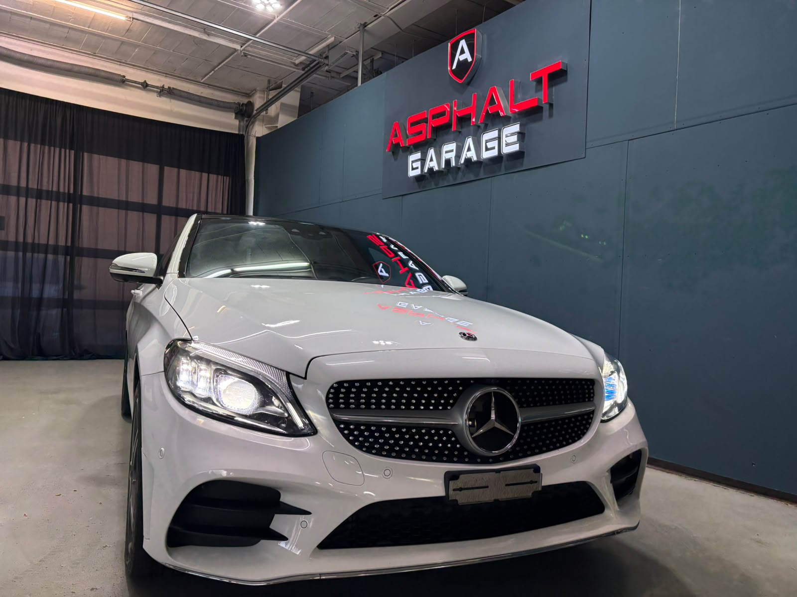 MERCEDES-BENZ C 220 d Swiss Star AMG Line 4Matic 9G-Tronic-image-7