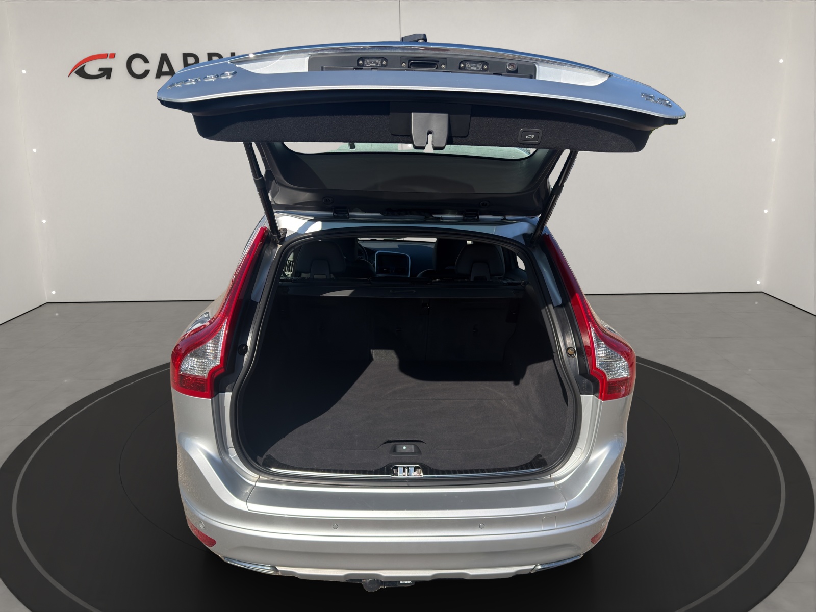 VOLVO XC60 2.4 D4 Summum AWD S/S-image-5