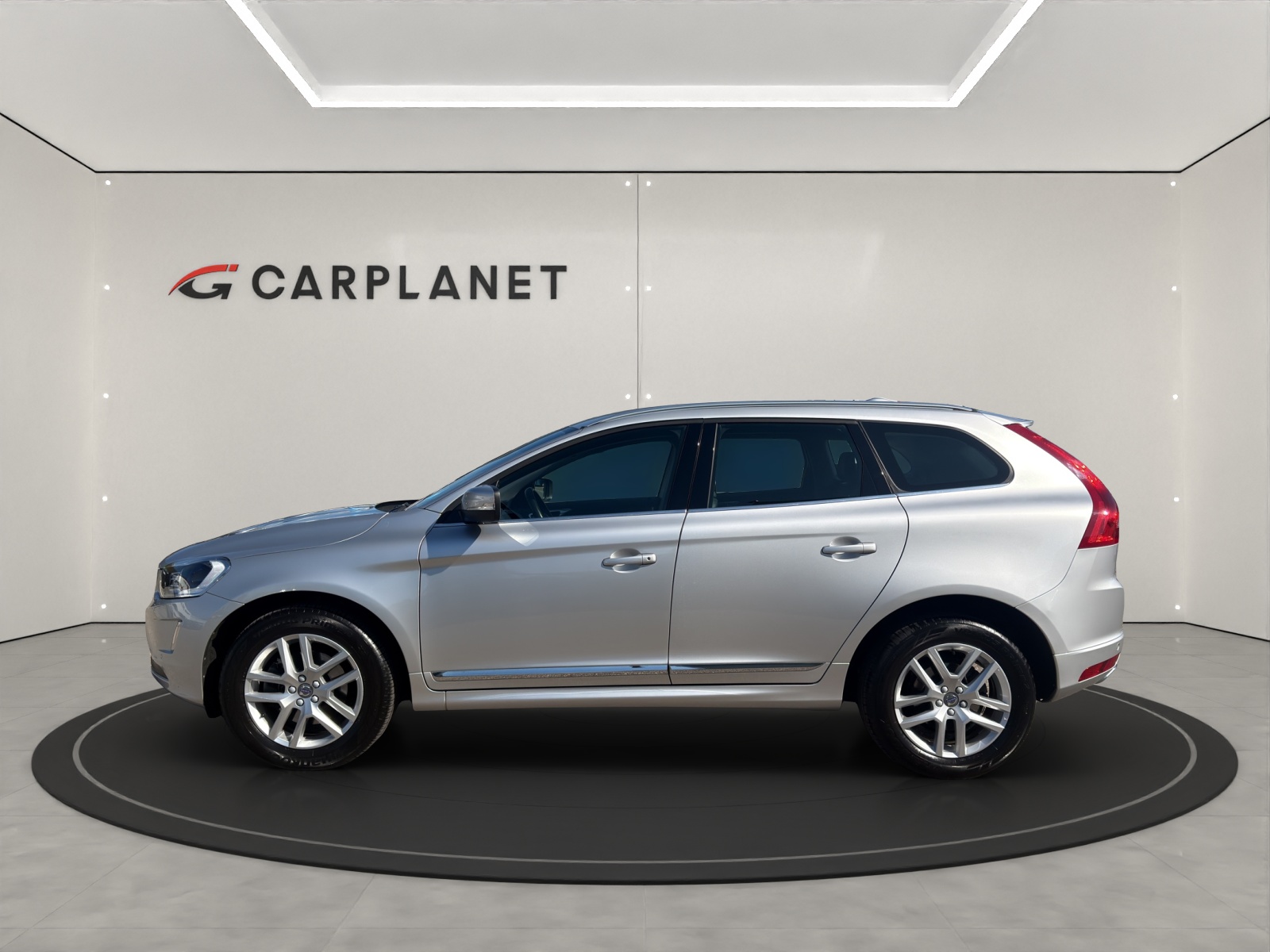 VOLVO XC60 2.4 D4 Summum AWD S/S-image-1