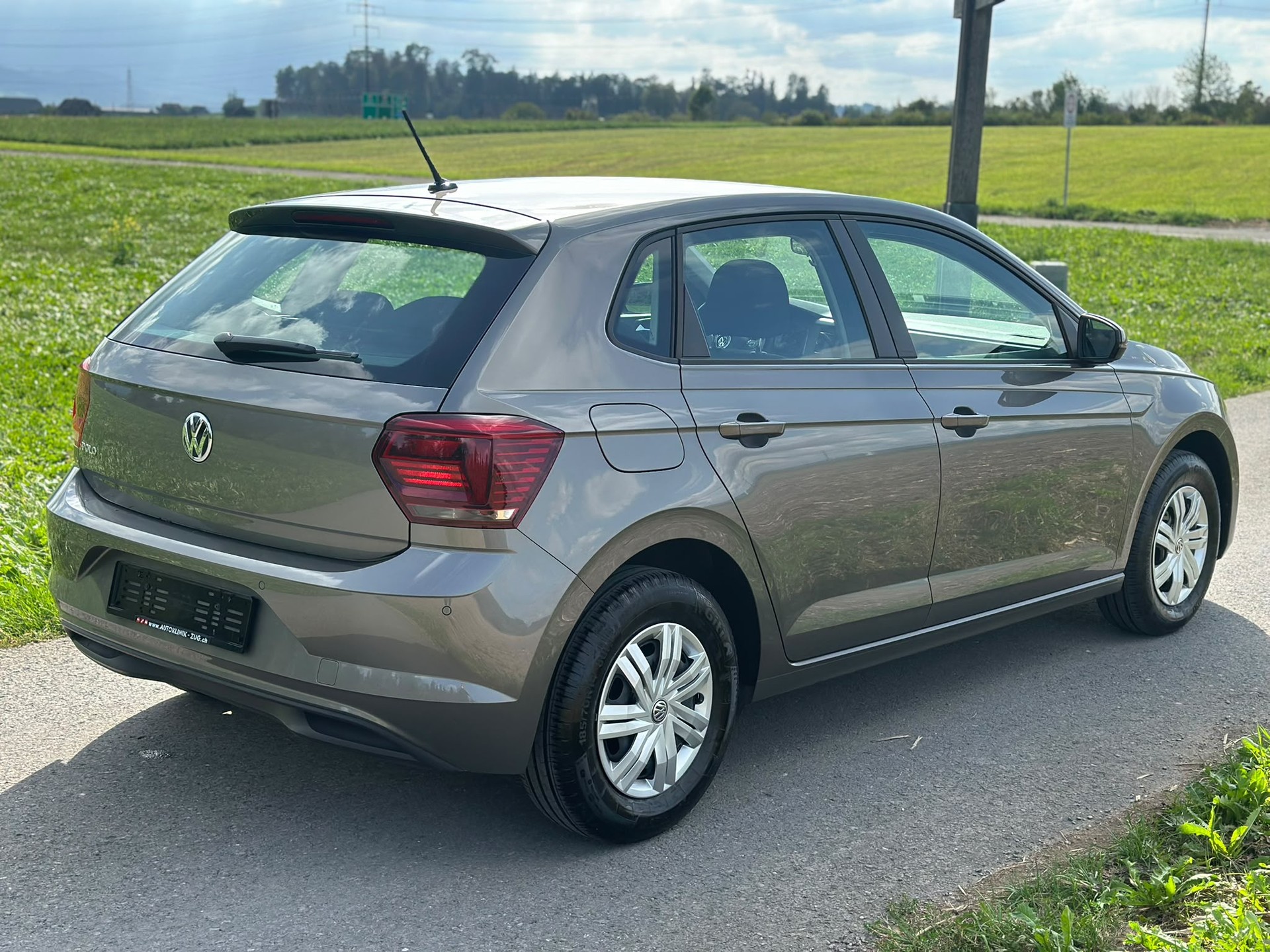 VW Polo 1.0 BMT Trendline-image-5