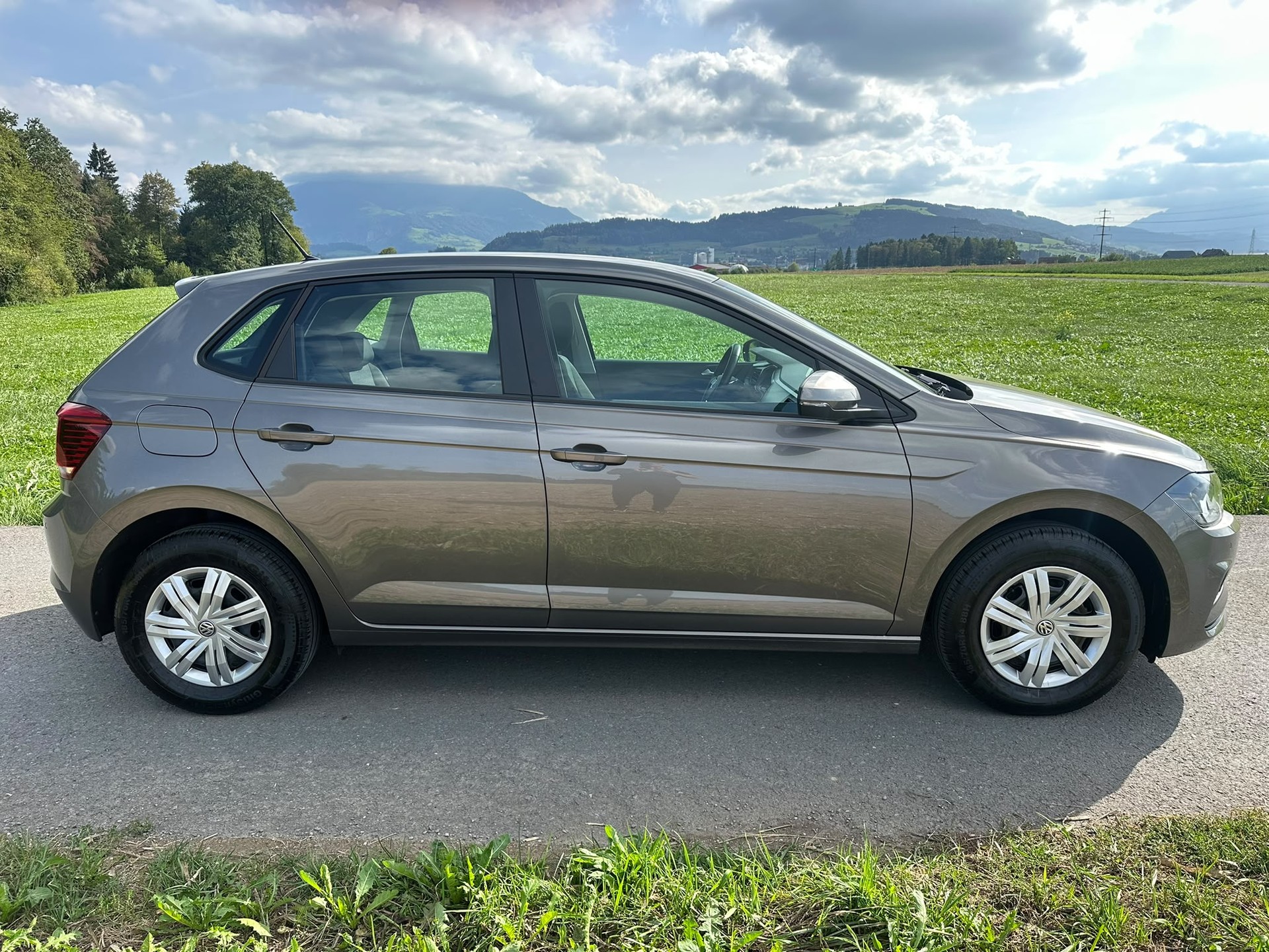 VW Polo 1.0 BMT Trendline-image-4