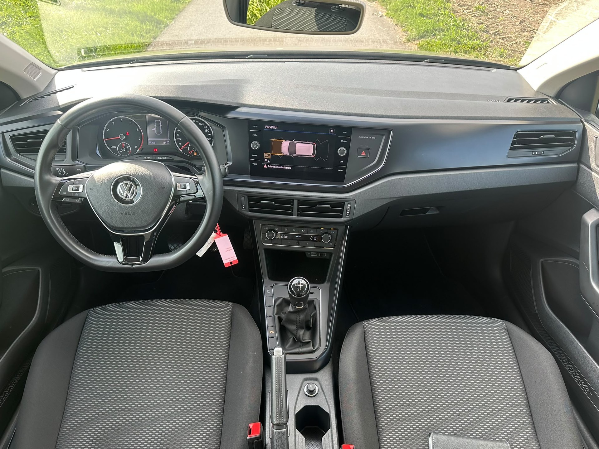 VW Polo 1.0 BMT Trendline-image-9