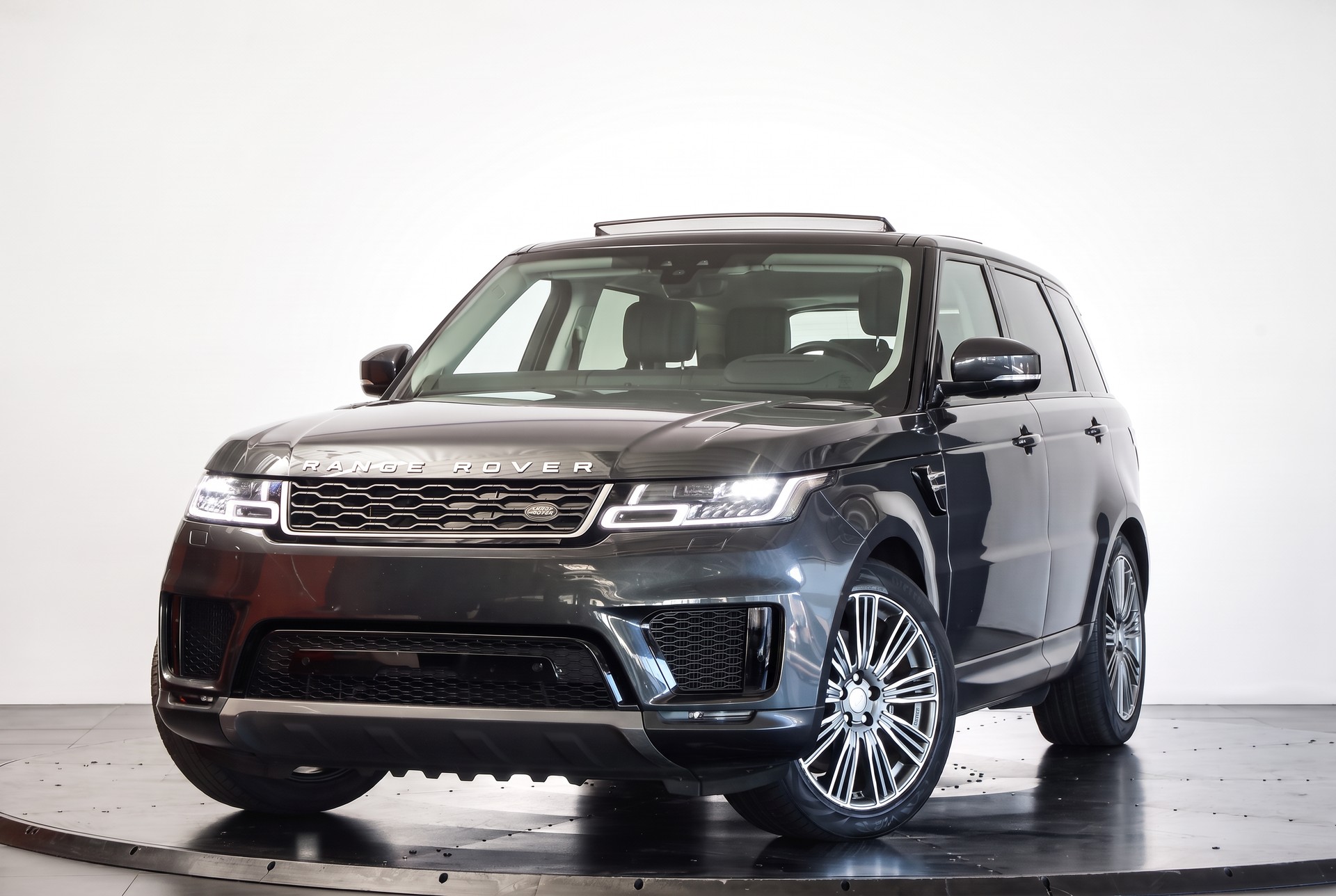 LAND ROVER Range Rover Sport P400e 2.0 I4 PHEV SE Automatic Suspension pneumatique / Matrix LED / Caméra 360°-image-2