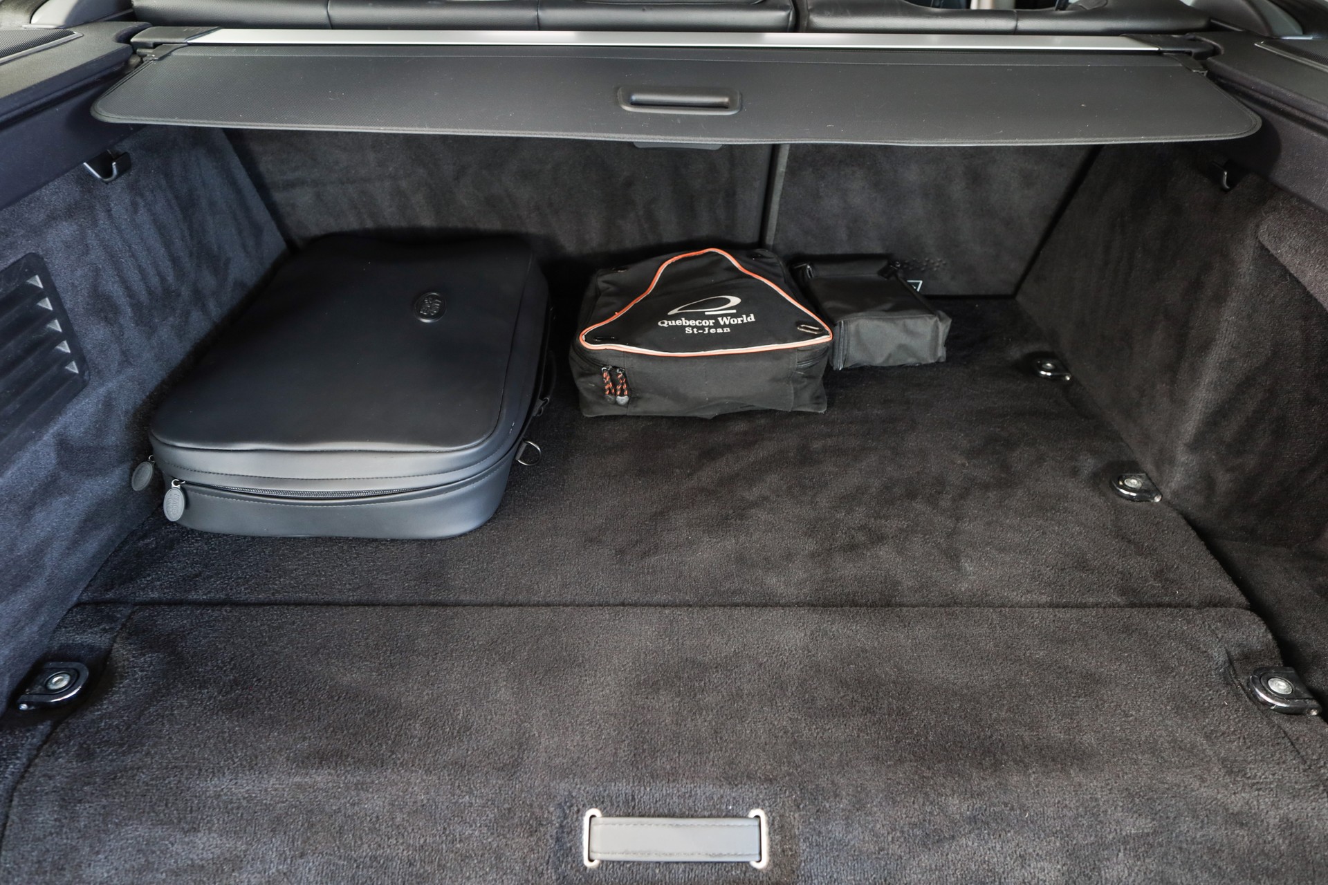 LAND ROVER Range Rover Sport P400e 2.0 I4 PHEV SE Automatic Suspension pneumatique / Matrix LED / Caméra 360°-image-23