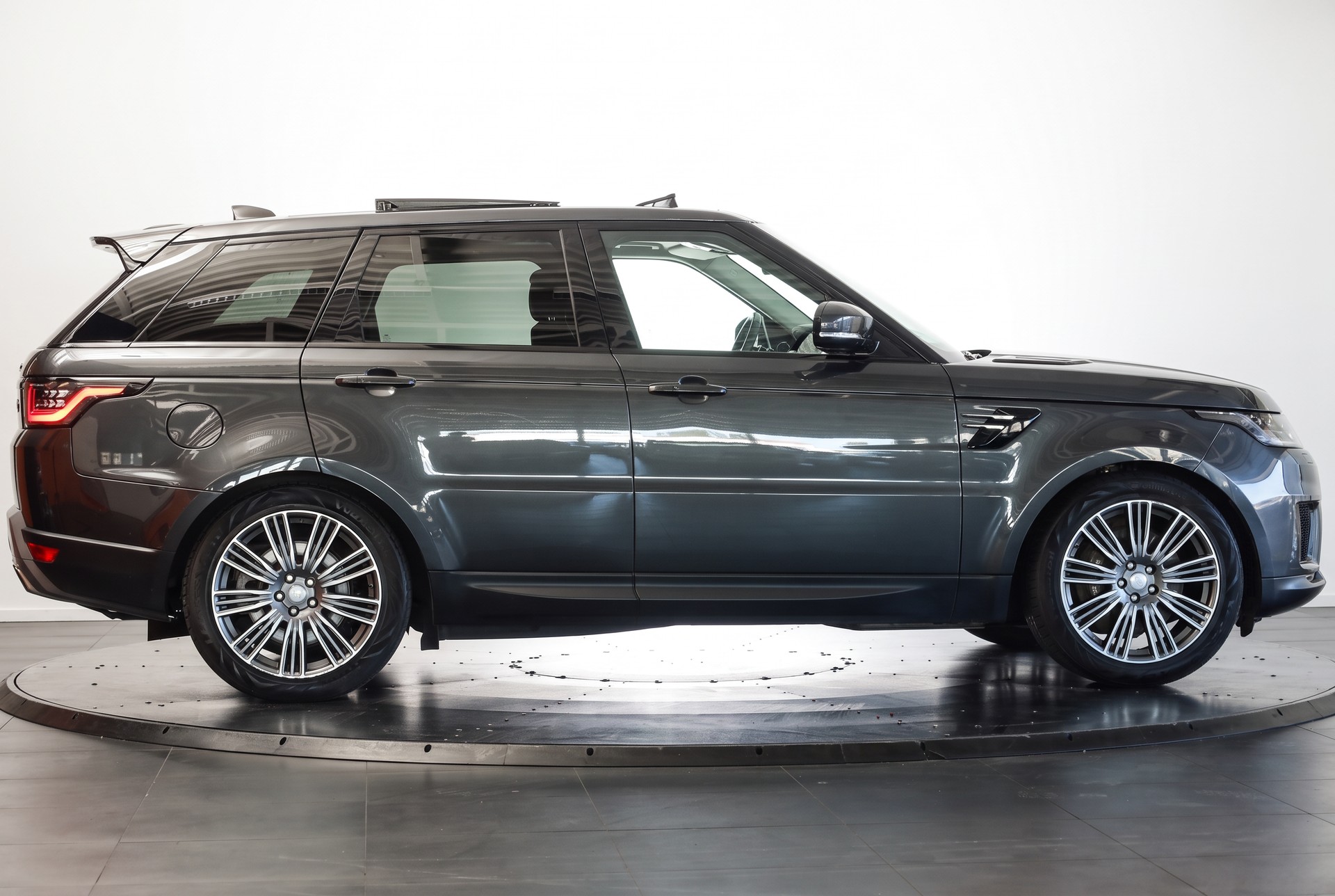 LAND ROVER Range Rover Sport P400e 2.0 I4 PHEV SE Automatic Suspension pneumatique / Matrix LED / Caméra 360°-image-4