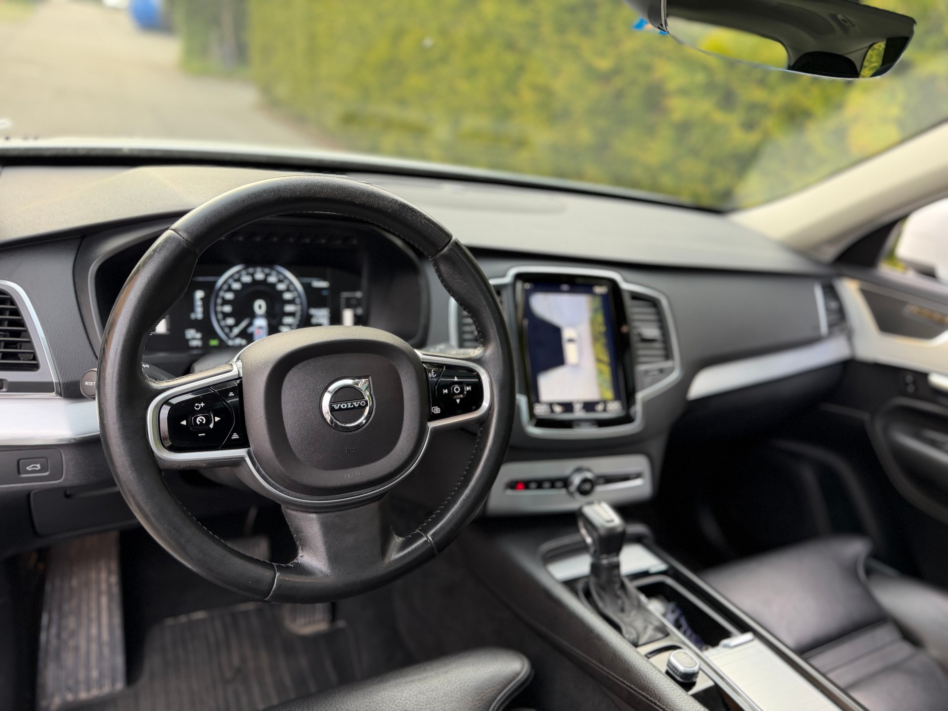 VOLVO XC90 T6 AWD R-Design Geartronic-image-18