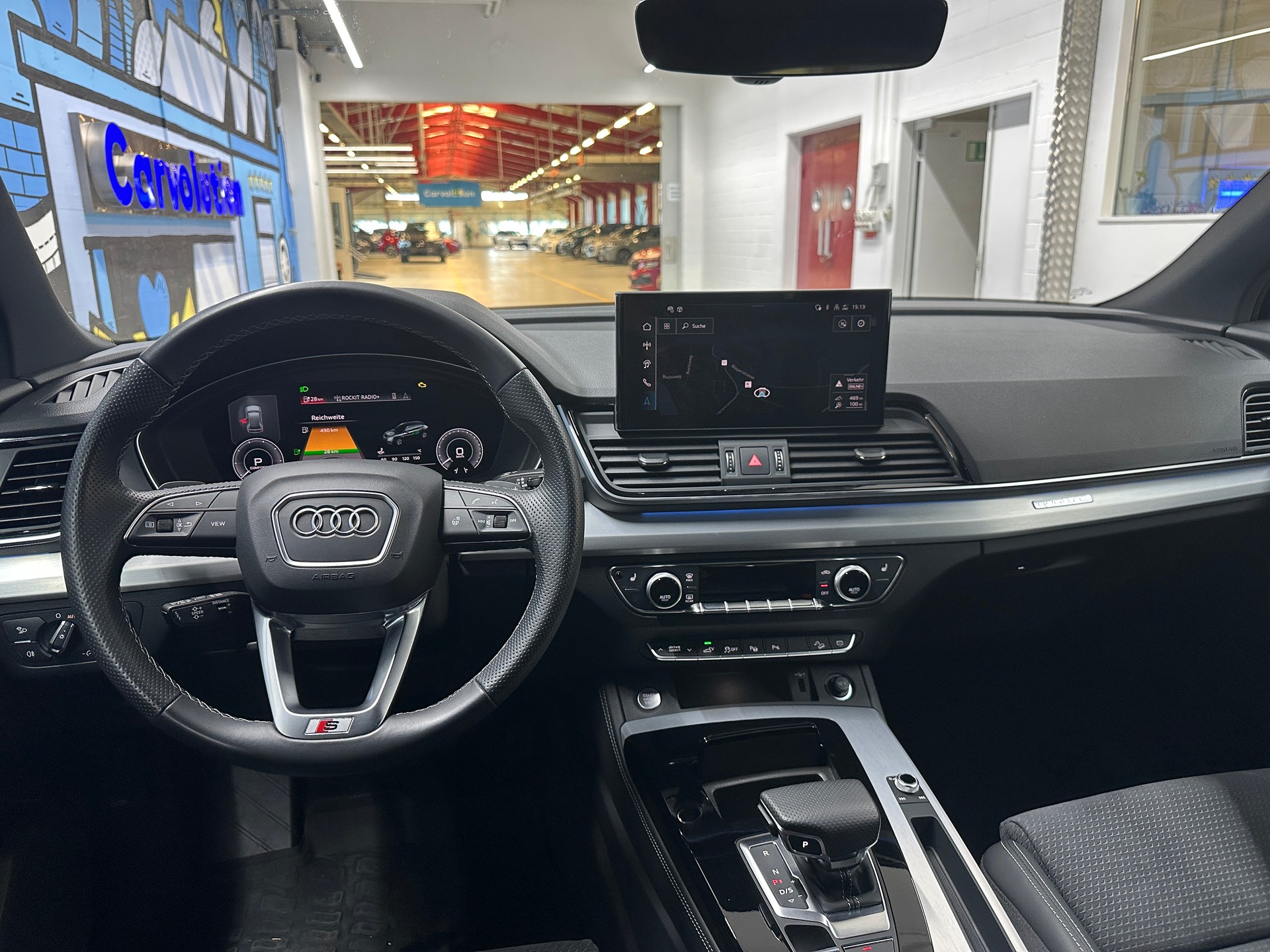 AUDI Q5 50 TFSI e PHEV S line quattro S-tronic-image-9