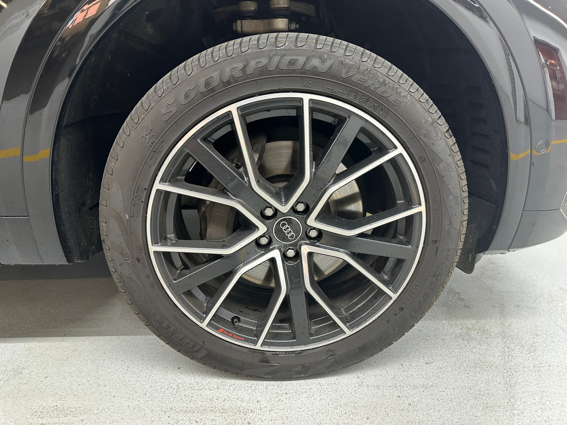 AUDI Q5 50 TFSI e PHEV S line quattro S-tronic-image-6