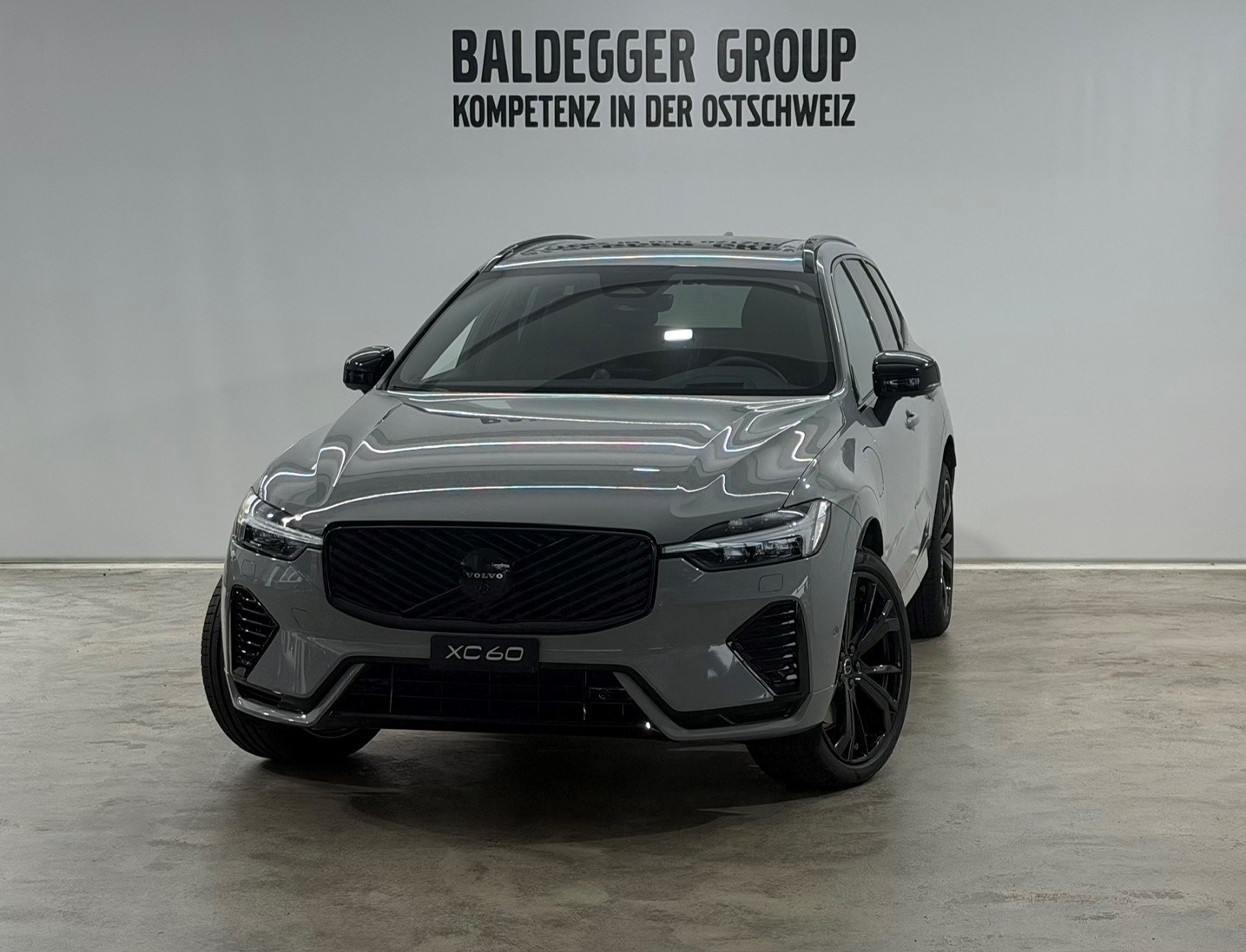 VOLVO XC60 2.0 T8 TE Black Edition (SUV / Geländewagen)