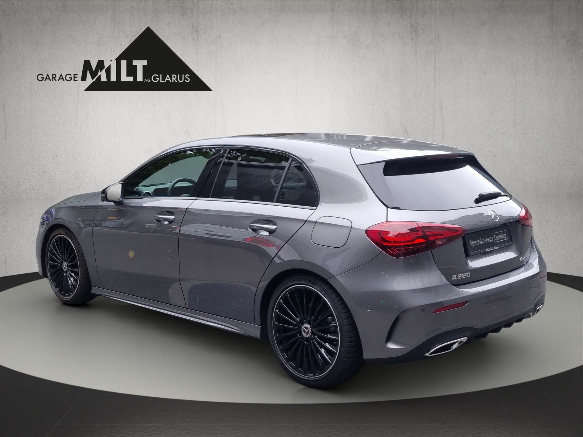 MERCEDES-BENZ A 220 AMG Line 4m-image-3