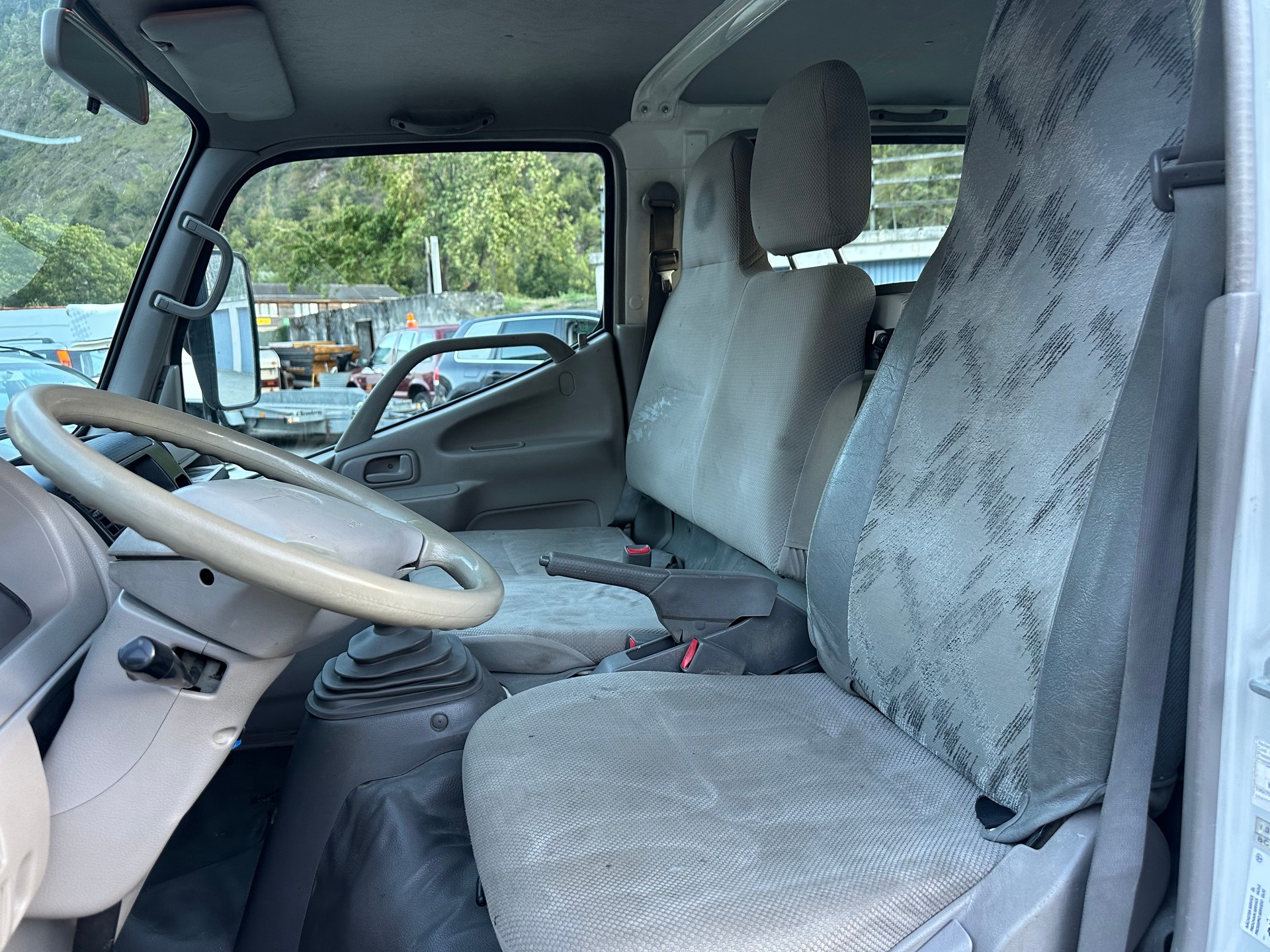 TOYOTA Dyna 150 3.0D-4D-image-11