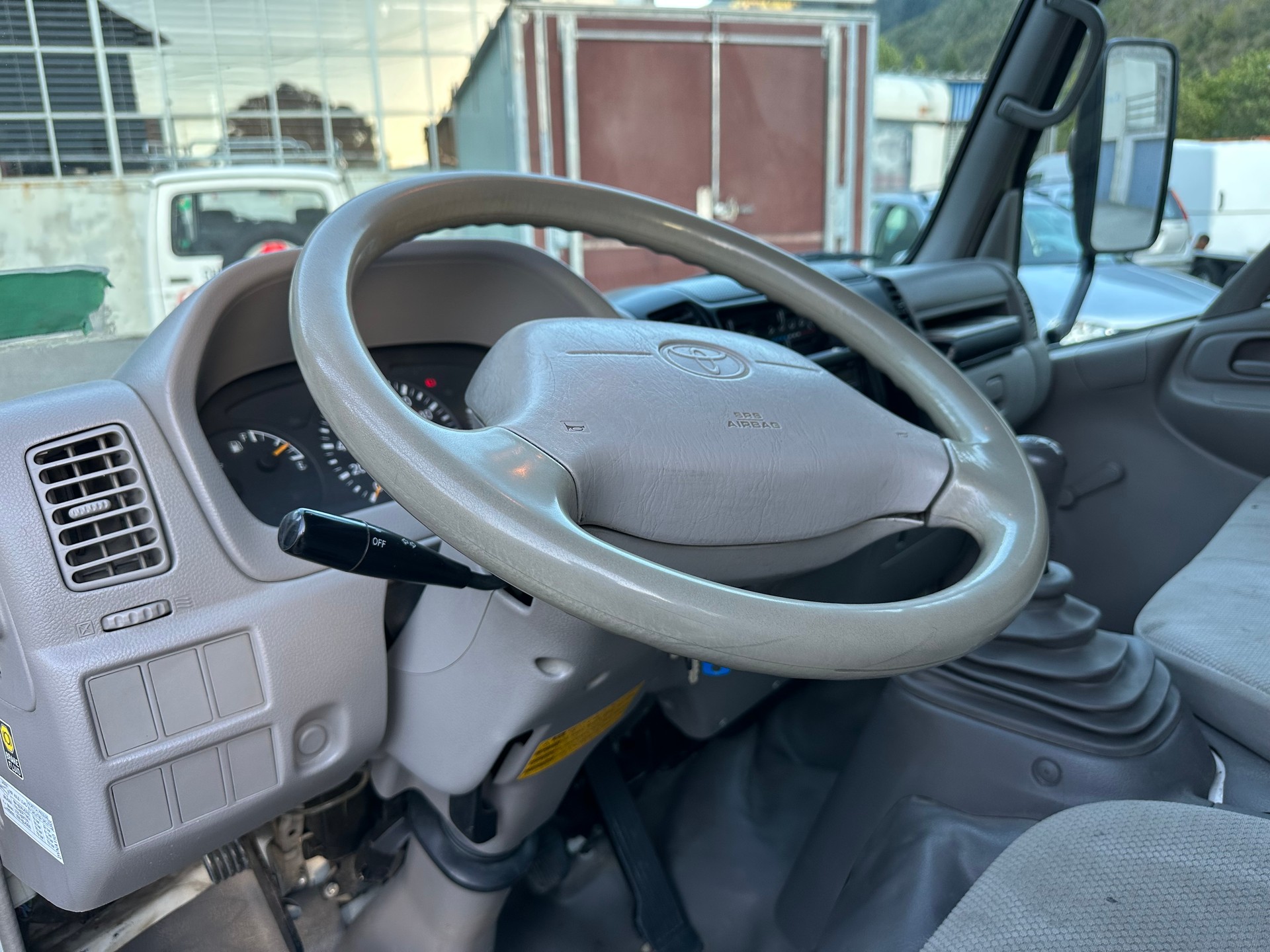 TOYOTA Dyna 150 3.0D-4D-image-12