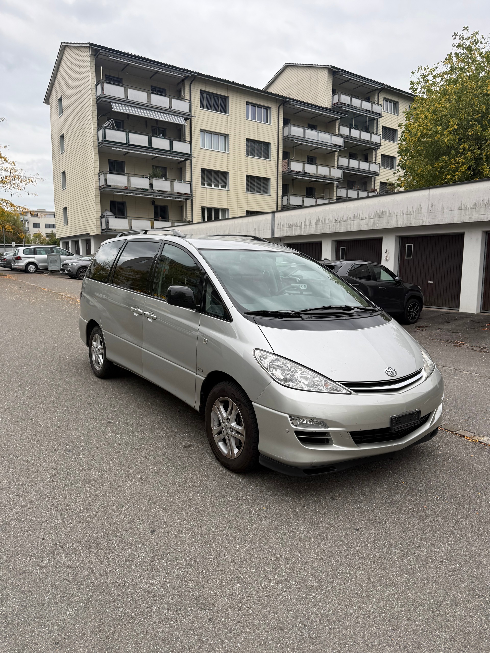 TOYOTA Previa 2.4 Linea Sol-image-0