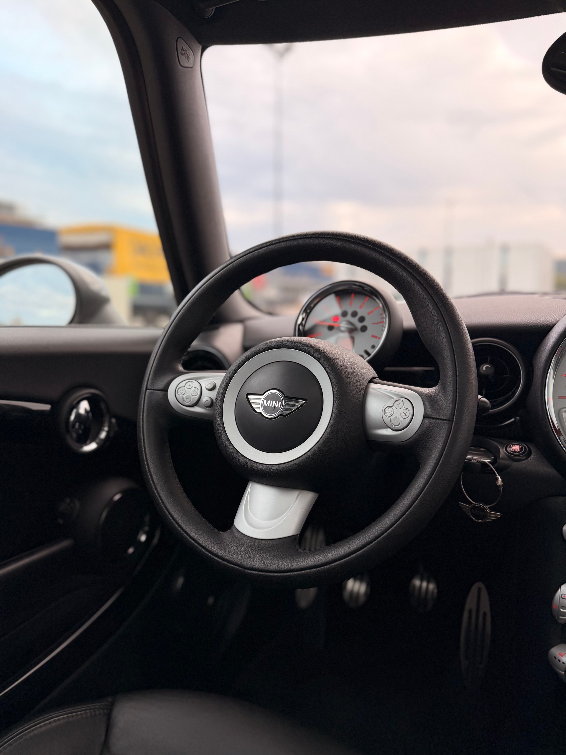 MINI Cooper S-image-17