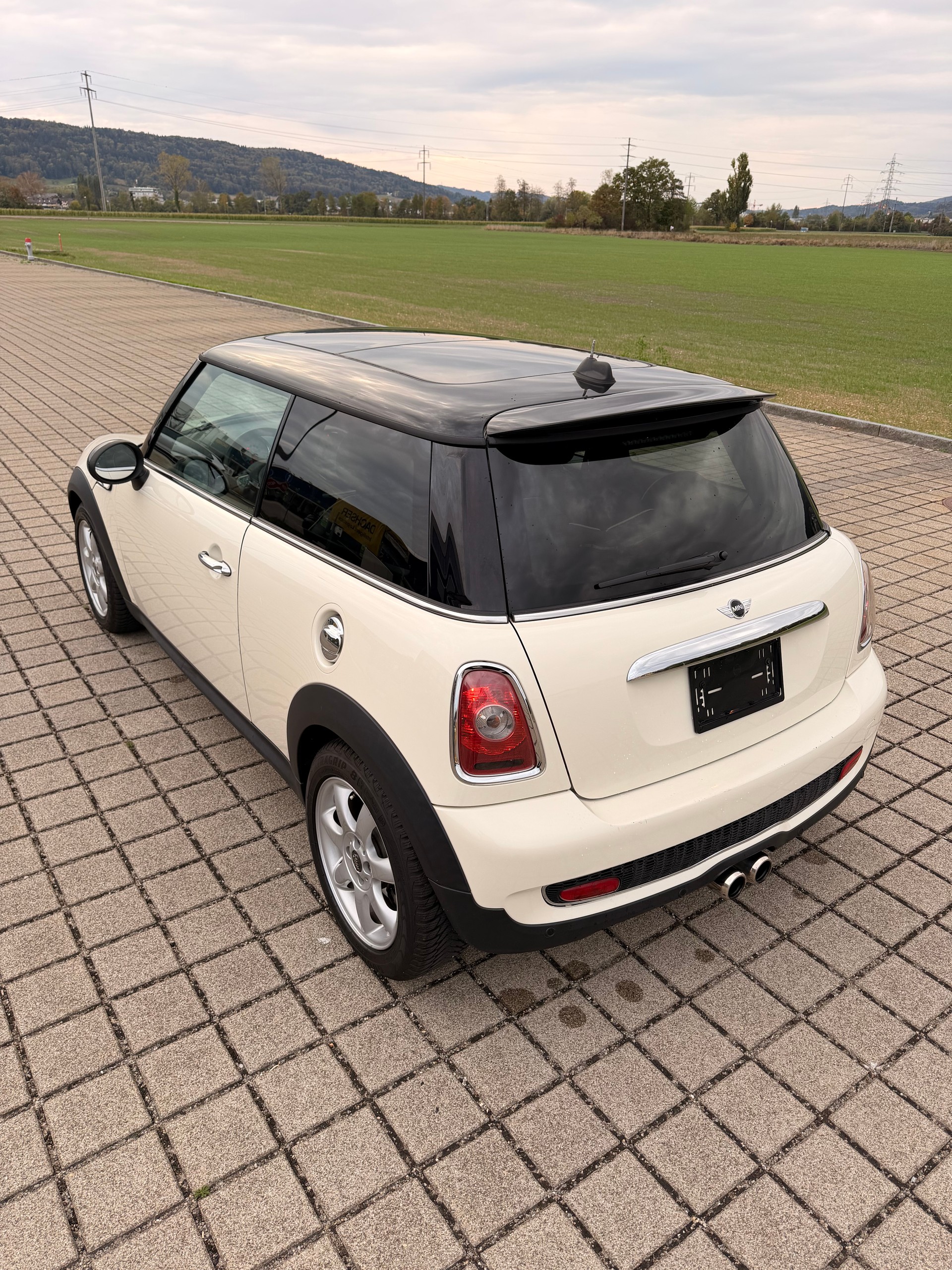 MINI Cooper S-image-12