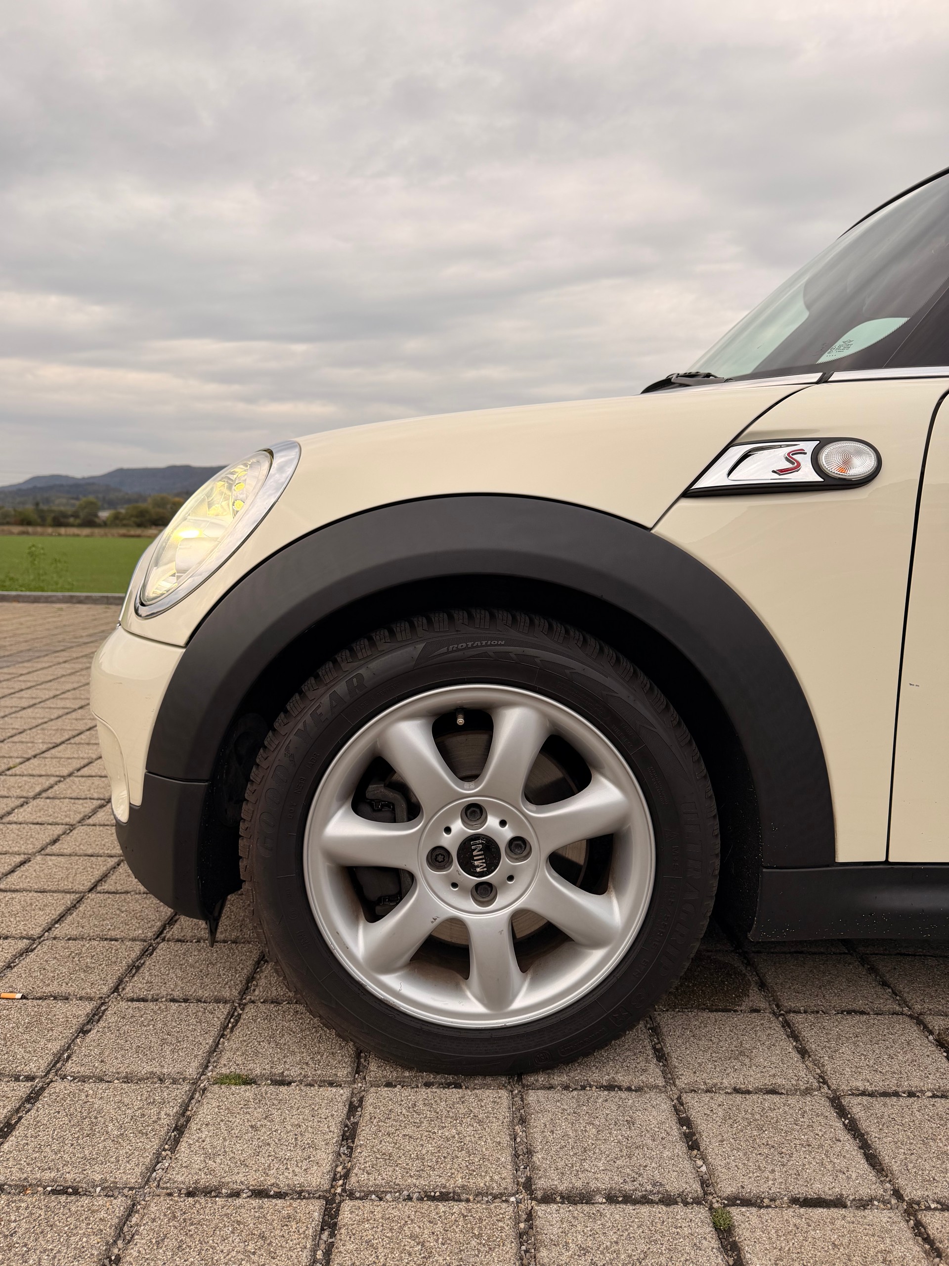 MINI Cooper S-image-15
