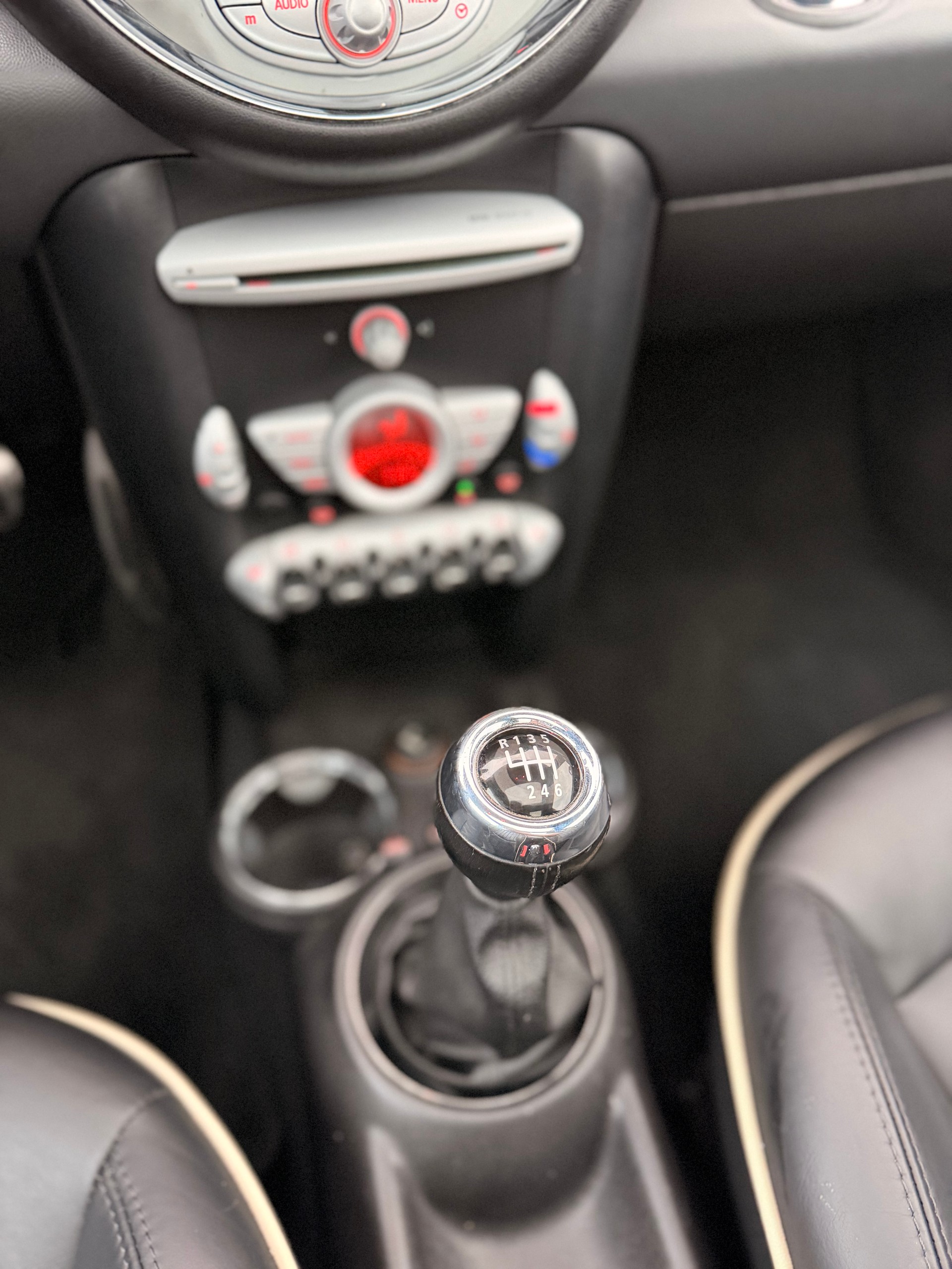 MINI Cooper S-image-22