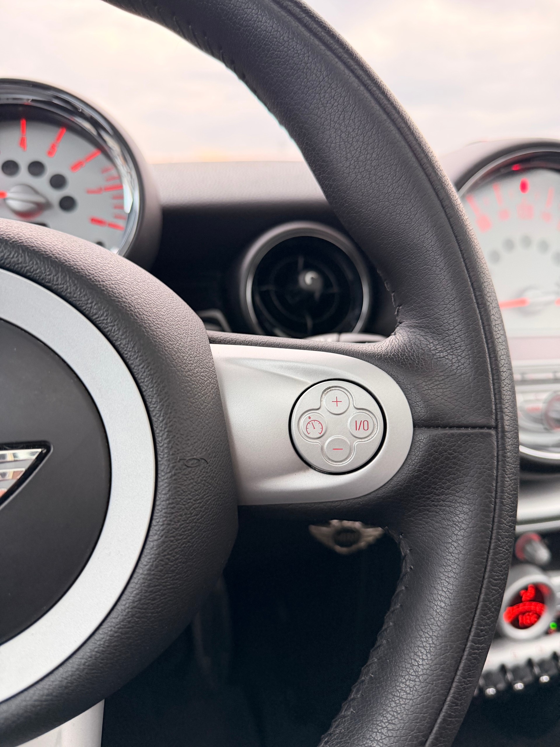MINI Cooper S-image-18