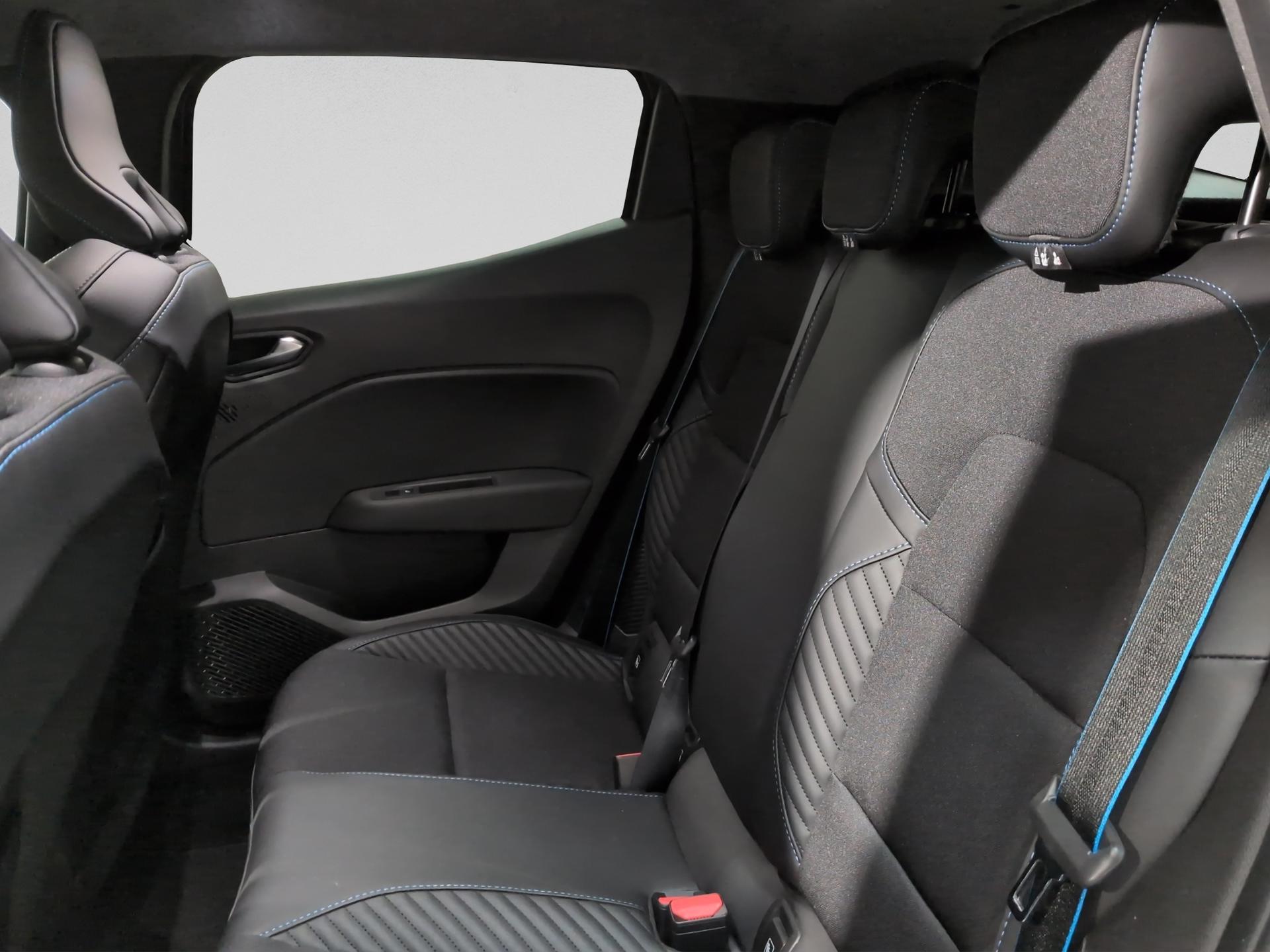 RENAULT Clio 1.6 E-Tech Esprit Alpine-image-14
