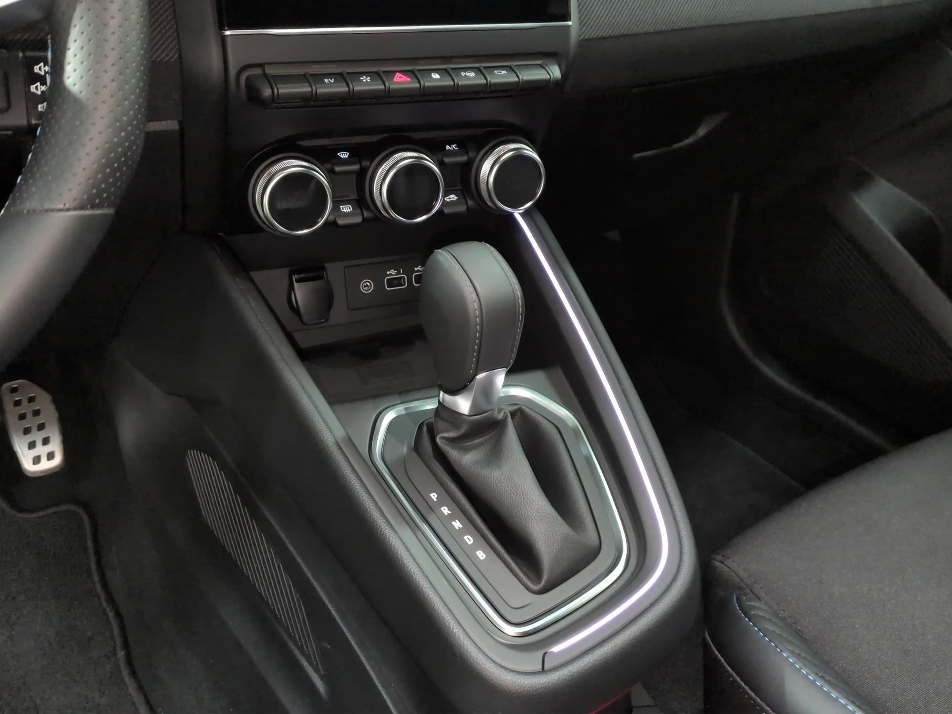 RENAULT Clio 1.6 E-Tech Esprit Alpine-image-11