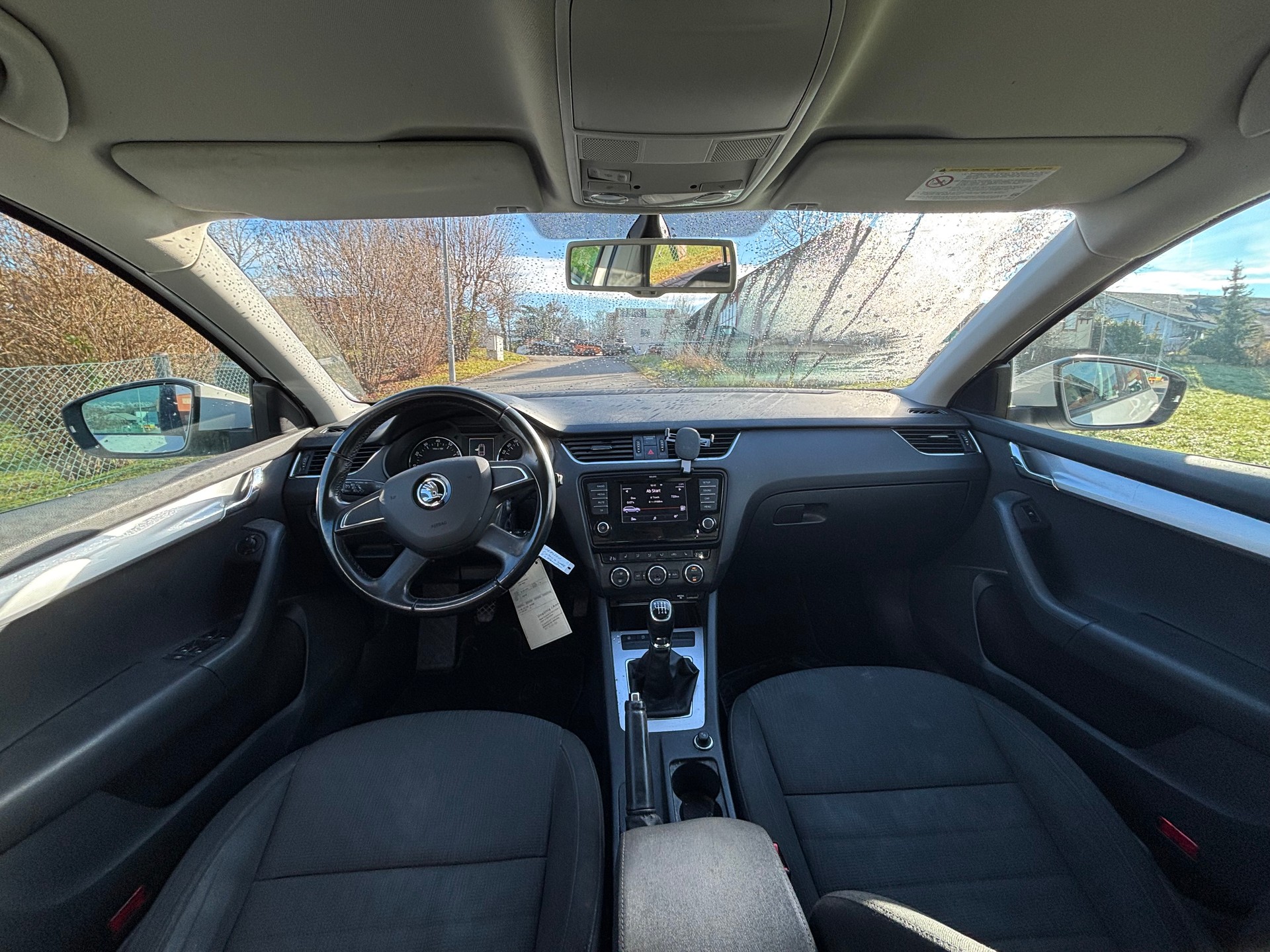 SKODA Octavia Combi 1.4 TSI Elegance-image-12