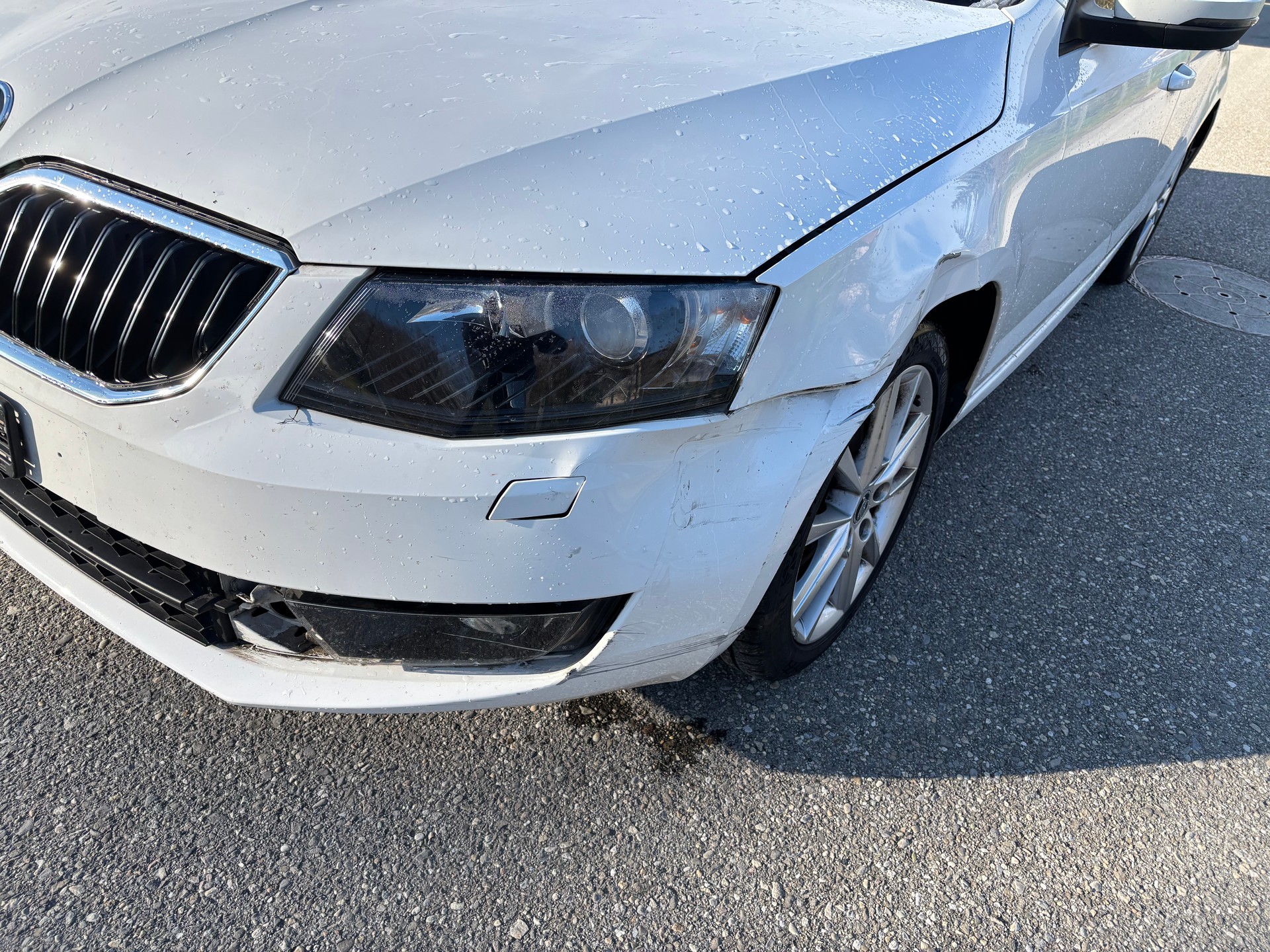 SKODA Octavia Combi 1.4 TSI Elegance-image-7