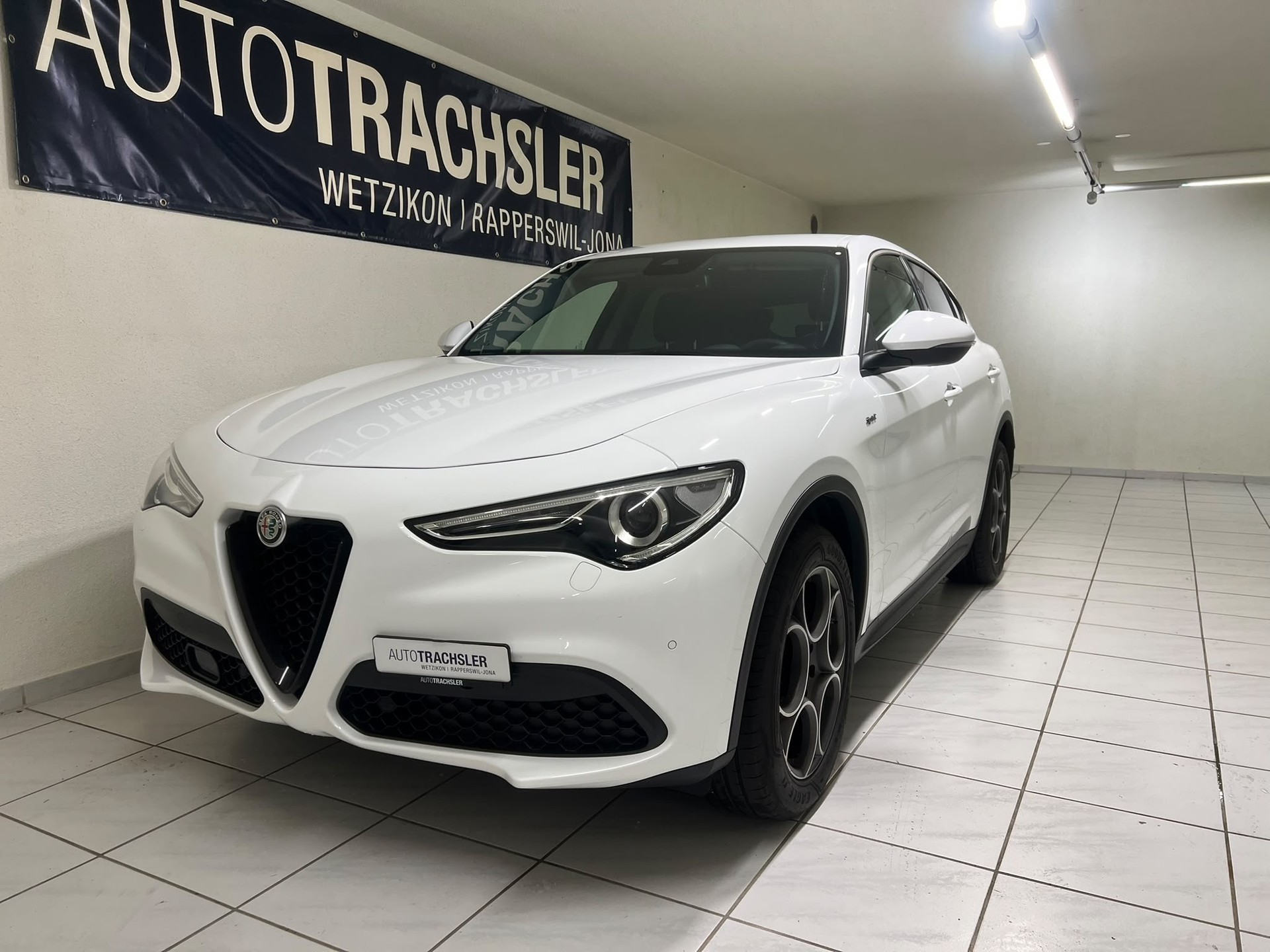 ALFA ROMEO Stelvio 2.0 Sprint Q4 Q4 Automatic-image-1