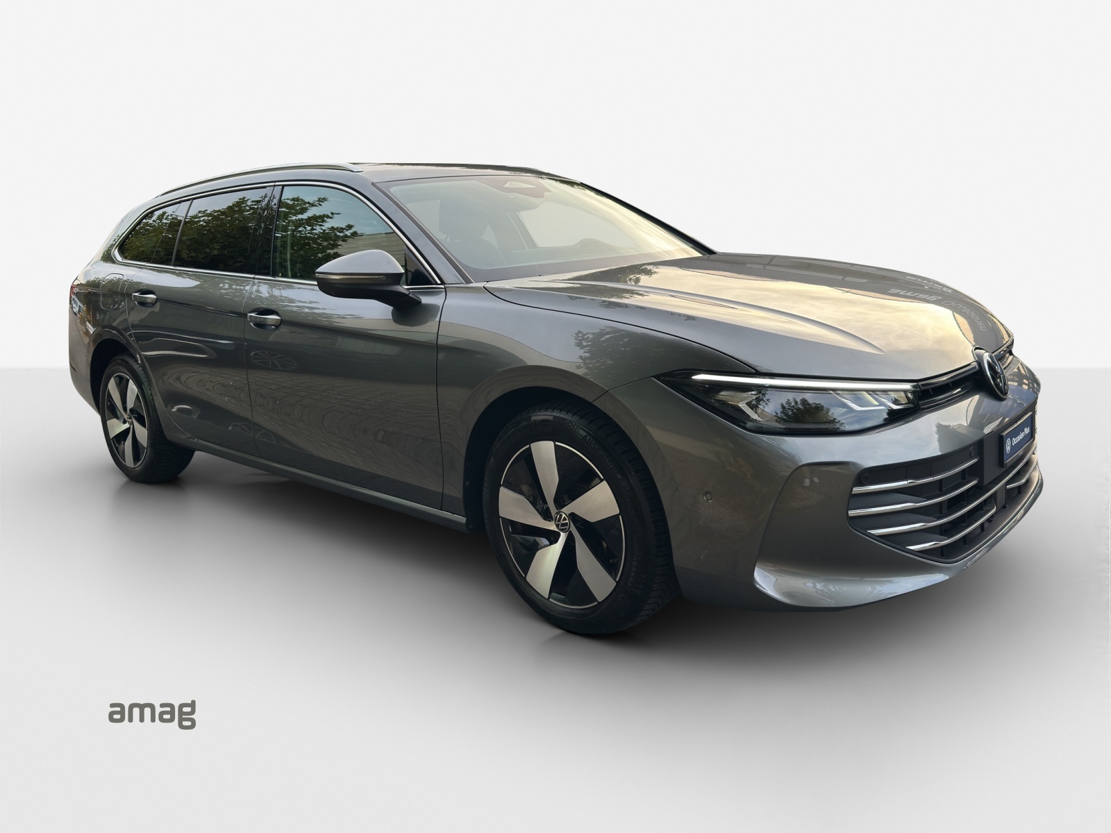 VW Passat Variant 2.0 TDI evo Business 4 Motion DSG-image-5