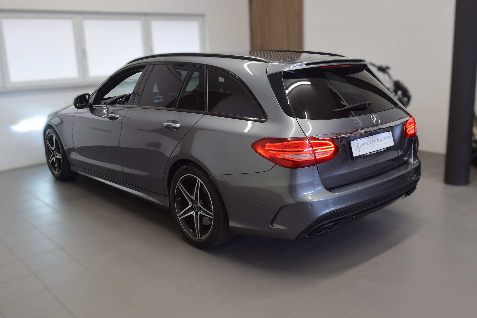 MERCEDES-BENZ C 43 AMG 4Matic 9G-Tronic-image-6