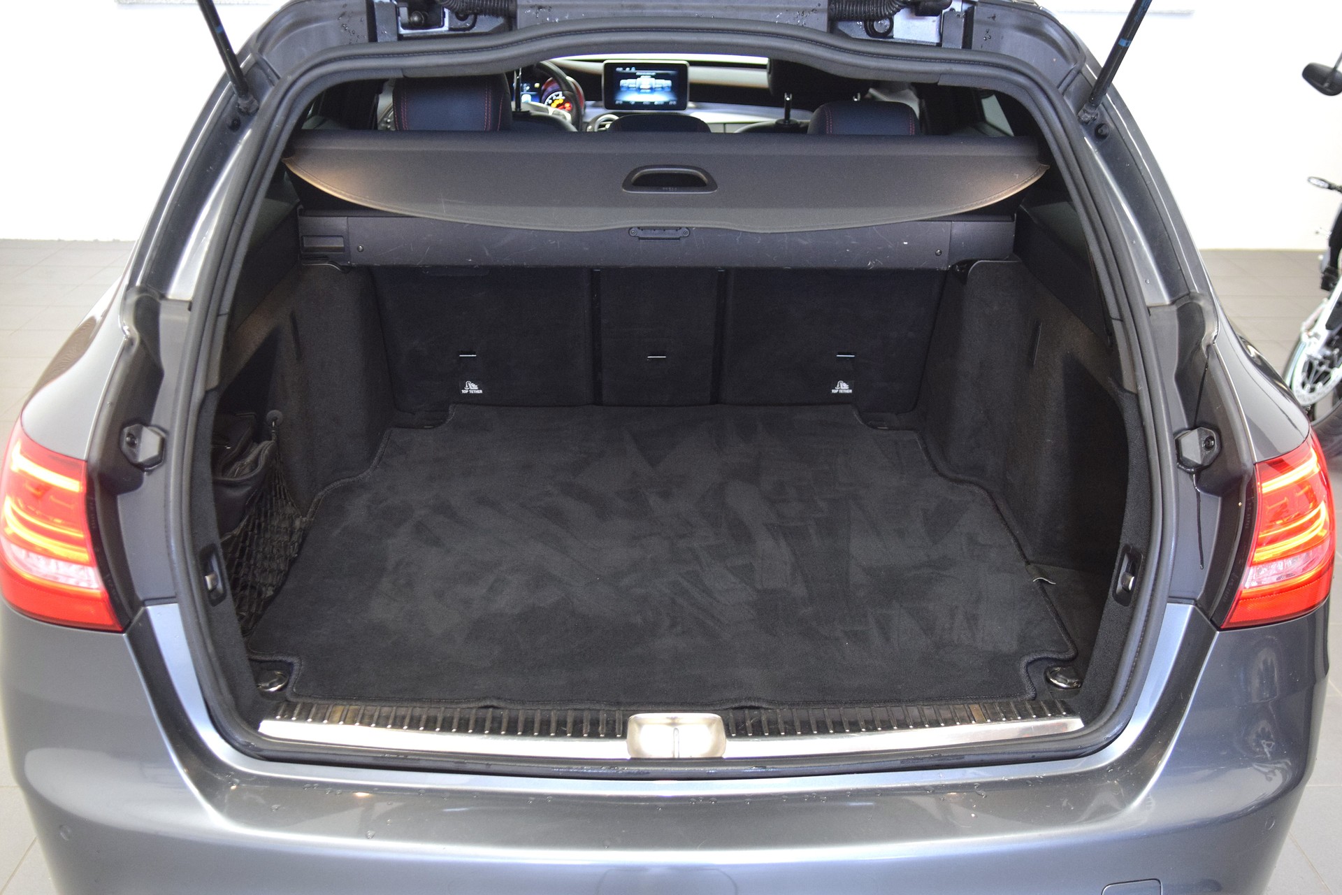 MERCEDES-BENZ C 43 AMG 4Matic 9G-Tronic-image-5